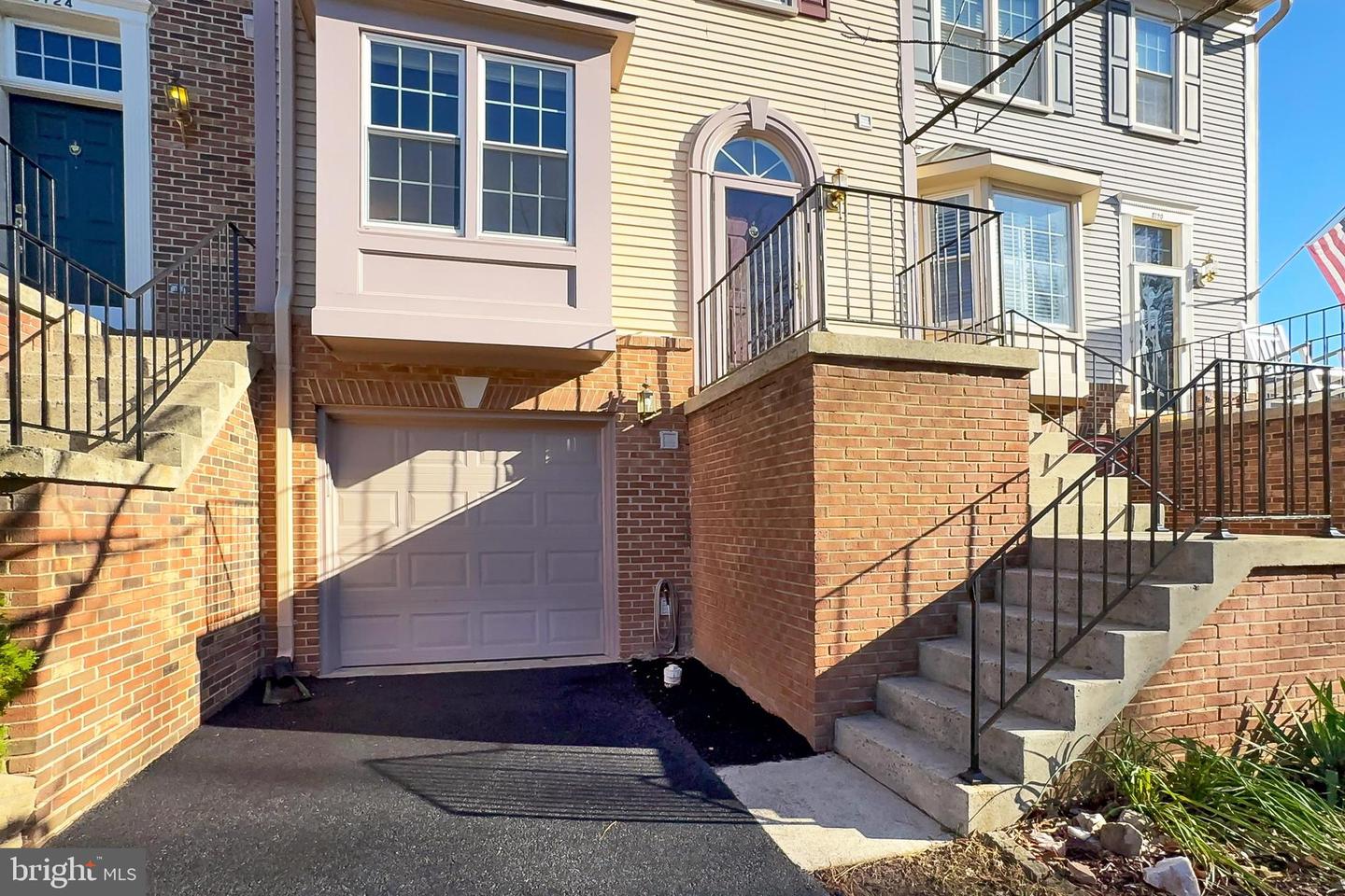 8722 STONE HILL PL, SPRINGFIELD, Virginia 22153, 3 Bedrooms Bedrooms, ,2 BathroomsBathrooms,Residential,For sale,8722 STONE HILL PL,VAFX2210588 MLS # VAFX2210588