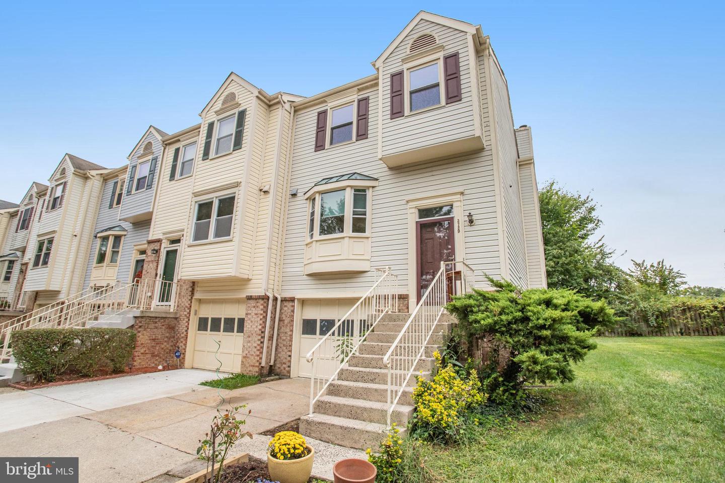 3729 ROXBURY LN, ALEXANDRIA, Virginia 22309, 3 Bedrooms Bedrooms, ,3 BathroomsBathrooms,Residential,For sale,3729 ROXBURY LN,VAFX2202722 MLS # VAFX2202722