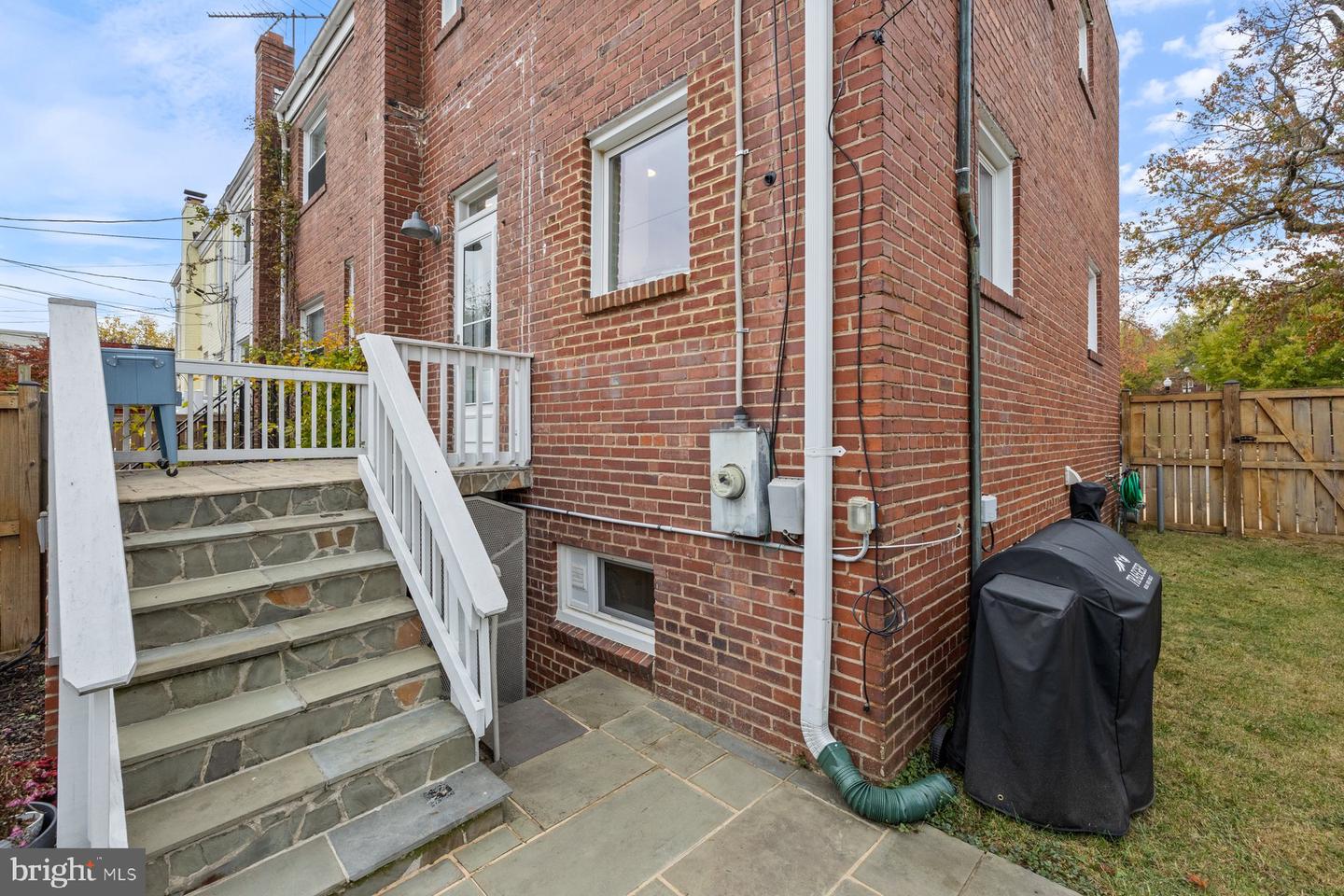 3009 FULTON ST, ALEXANDRIA, Virginia 22305, 2 Bedrooms Bedrooms, ,2 BathroomsBathrooms,Residential,For sale,3009 FULTON ST,VAAX2039684 MLS # VAAX2039684