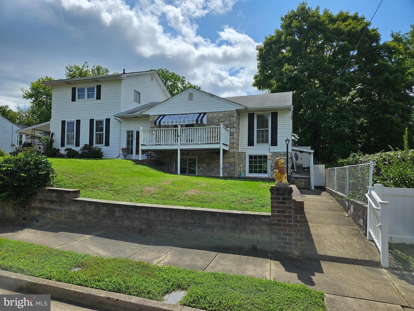 1318 DANDRIDGE ST, FREDERICKSBURG, Virginia 22401, 3 Bedrooms Bedrooms, 18 Rooms Rooms,2 BathroomsBathrooms,Residential,For sale,1318 DANDRIDGE ST,VAFB2006710 MLS # VAFB2006710