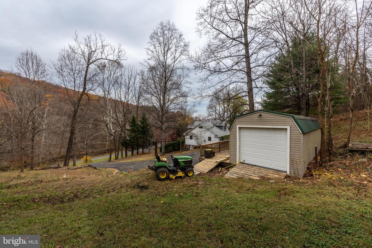 689 MUTTON HOLLOW RD, STANARDSVILLE, Virginia 22973, 4 Bedrooms Bedrooms, ,3 BathroomsBathrooms,Residential,For sale,689 MUTTON HOLLOW RD,VAGR2000588 MLS # VAGR2000588