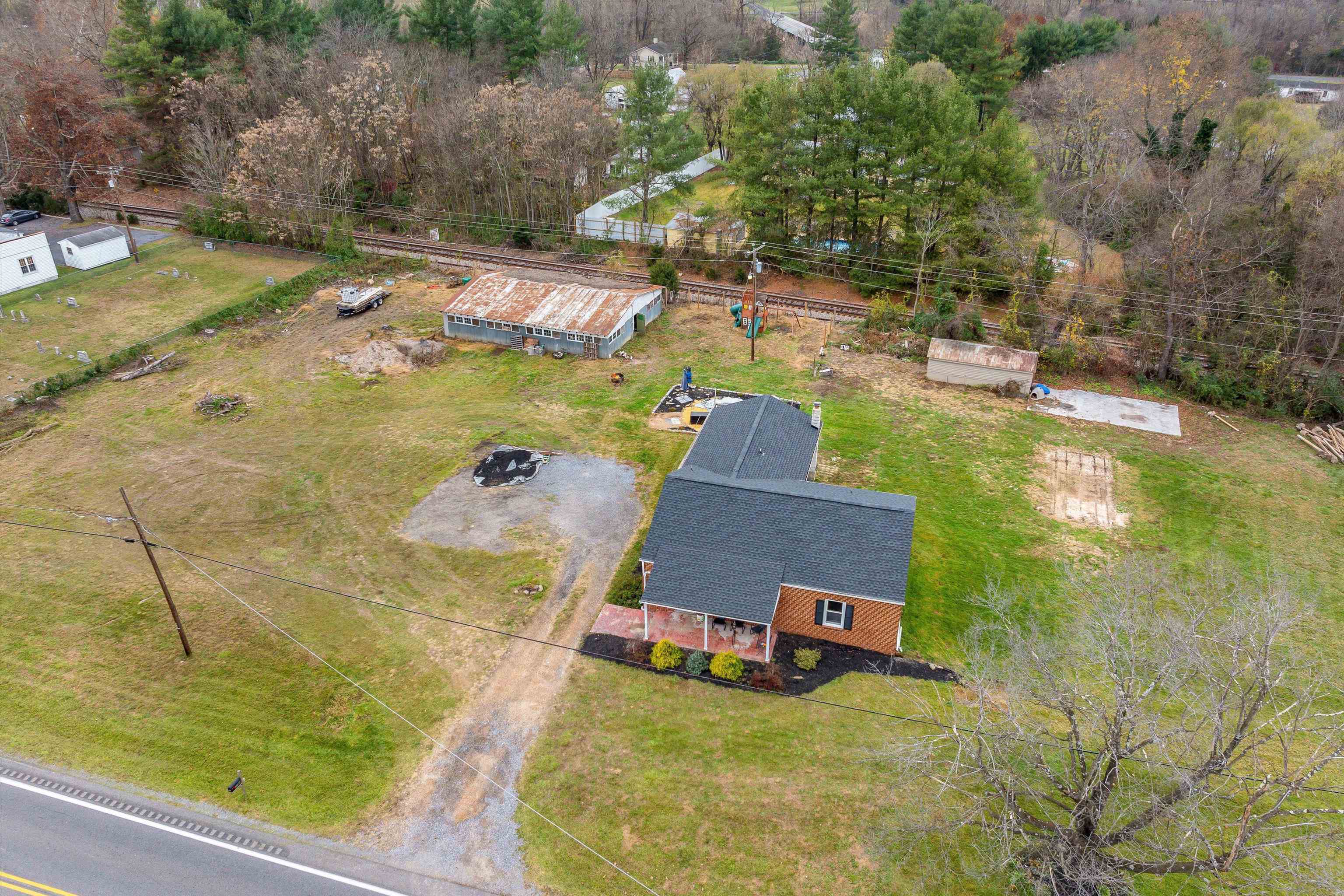 3764 EAST SIDE HWY, GROTTOES, Virginia 24441, 3 Bedrooms Bedrooms, ,2 BathroomsBathrooms,Residential,3764 EAST SIDE HWY,3764 EAST SIDE HWY,658920 MLS # 658920