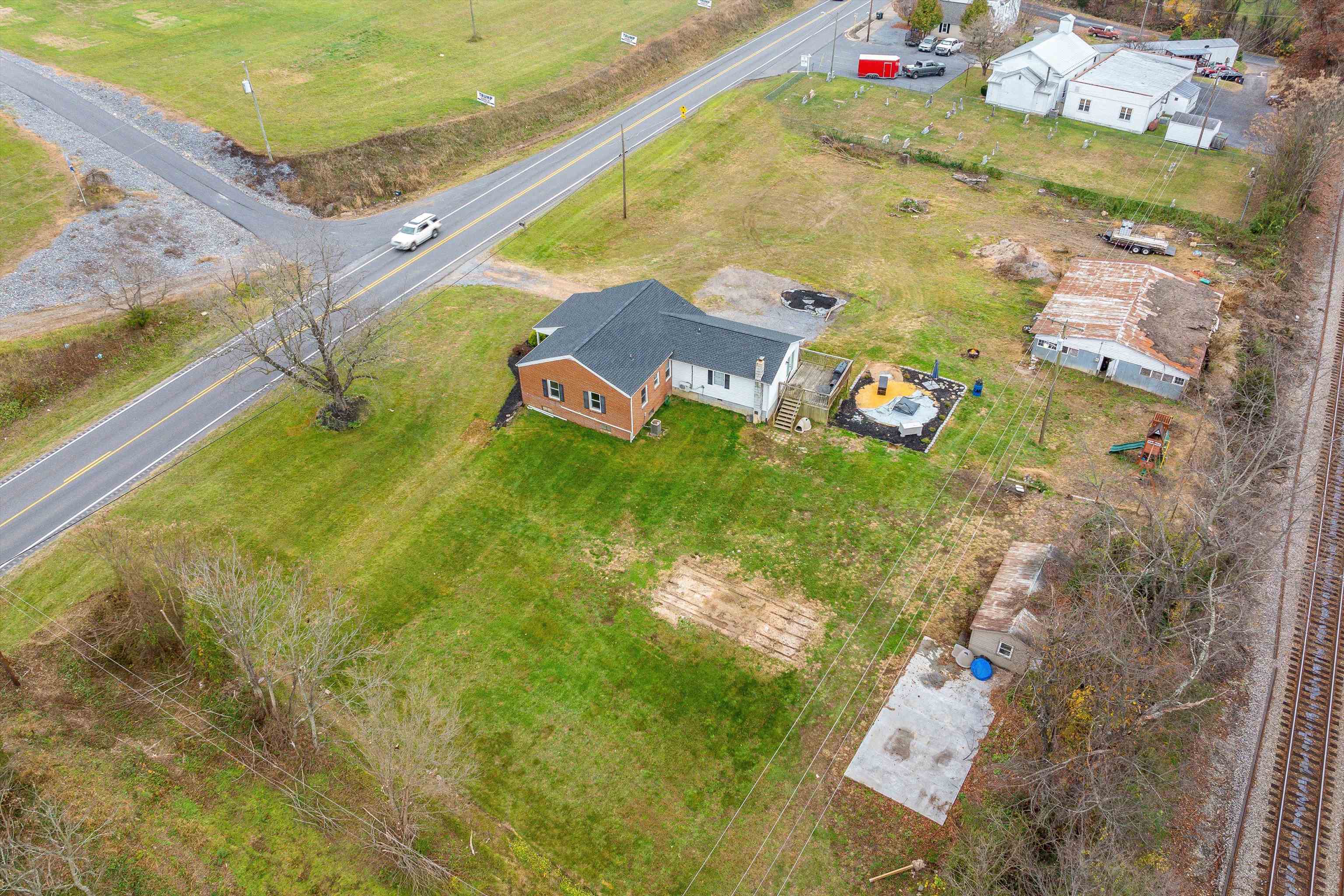 3764 EAST SIDE HWY, GROTTOES, Virginia 24441, 3 Bedrooms Bedrooms, ,2 BathroomsBathrooms,Residential,3764 EAST SIDE HWY,3764 EAST SIDE HWY,658920 MLS # 658920