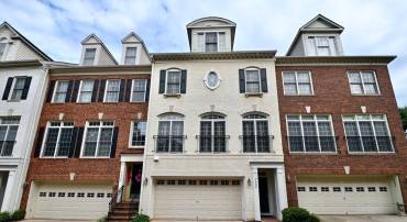 7404 SENECA RIDGE DR, MCLEAN, Virginia 22102, 3 Bedrooms Bedrooms, ,2 BathroomsBathrooms,Residential,For sale,7404 SENECA RIDGE DR,VAFX2205744 MLS # VAFX2205744