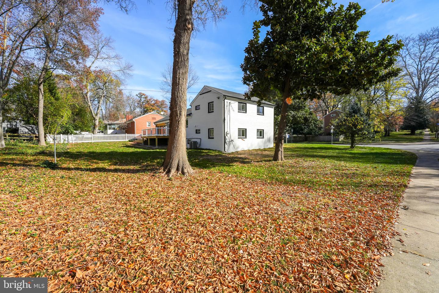 3208 WHITE ST, FALLS CHURCH, Virginia 22044, 5 Bedrooms Bedrooms, ,3 BathroomsBathrooms,Residential,For sale,3208 WHITE ST,VAFX2208828 MLS # VAFX2208828