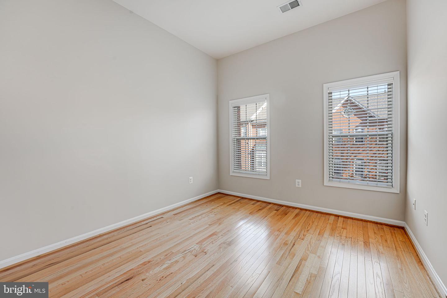 435 CLAYTON LN, ALEXANDRIA, Virginia 22304, 3 Bedrooms Bedrooms, 13 Rooms Rooms,2 BathroomsBathrooms,Residential,For sale,435 CLAYTON LN,VAAX2039392 MLS # VAAX2039392