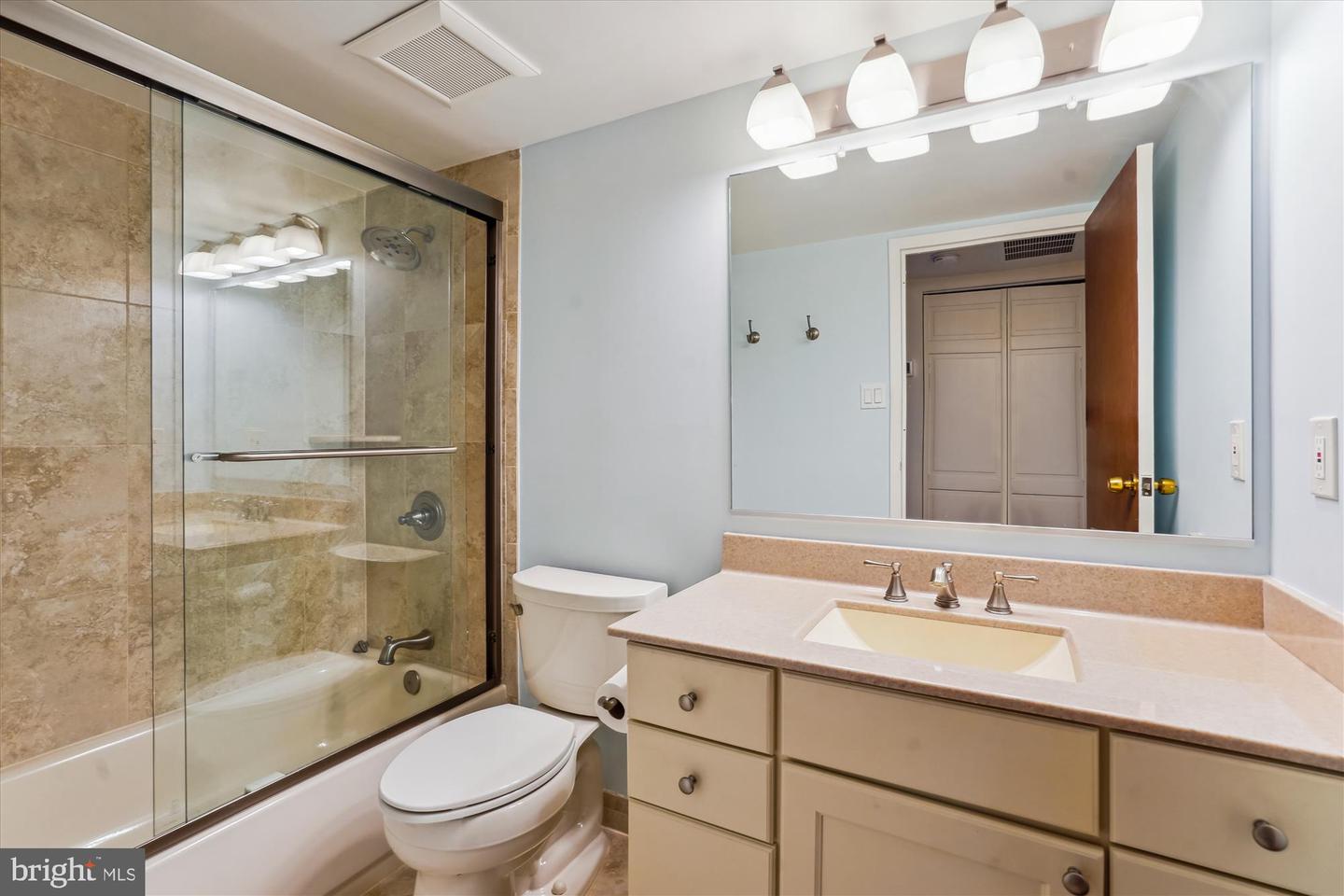 11224 CHESTNUT GROVE SQ #11224-125, RESTON, Virginia 20190, 1 Bedroom Bedrooms, 3 Rooms Rooms,1 BathroomBathrooms,Residential,For sale,11224 CHESTNUT GROVE SQ #11224-125,VAFX2210876 MLS # VAFX2210876