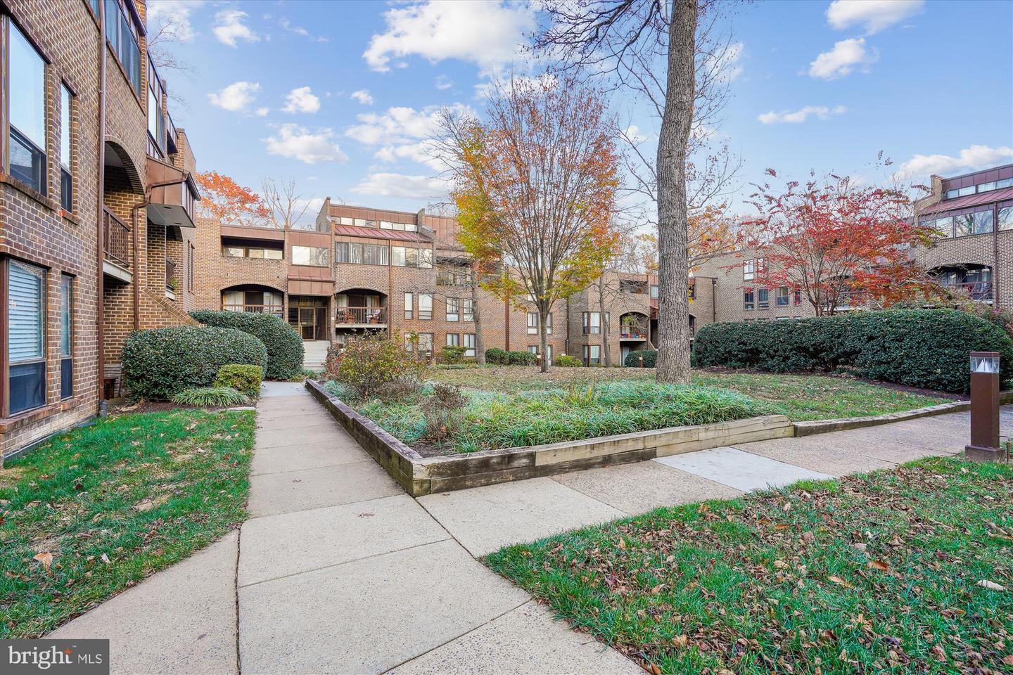 11224 CHESTNUT GROVE SQ #11224-125, RESTON, Virginia 20190, 1 Bedroom Bedrooms, 3 Rooms Rooms,1 BathroomBathrooms,Residential,For sale,11224 CHESTNUT GROVE SQ #11224-125,VAFX2210876 MLS # VAFX2210876