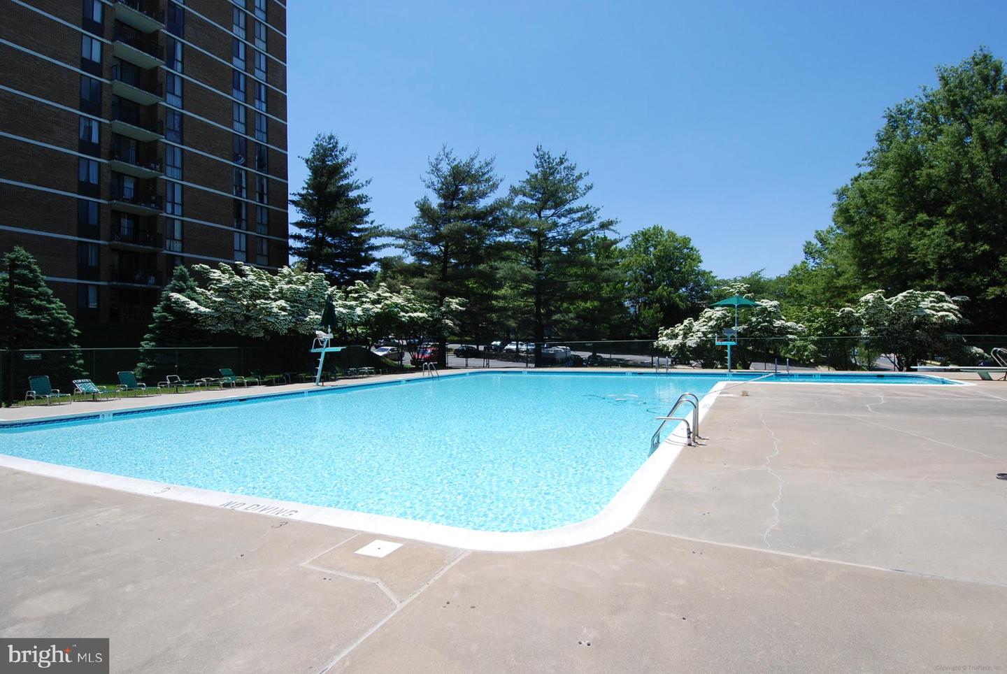 2300 PIMMIT DR #1215, FALLS CHURCH, Virginia 22043, 2 Bedrooms Bedrooms, ,2 BathroomsBathrooms,Residential,For sale,2300 PIMMIT DR #1215,VAFX2210888 MLS # VAFX2210888