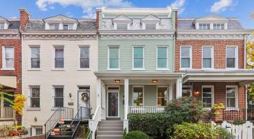 319 13TH ST NE, WASHINGTON, District Of Columbia 20002, 4 Bedrooms Bedrooms, ,3 BathroomsBathrooms,Residential,For sale,319 13TH ST NE,DCDC2169418 MLS # DCDC2169418