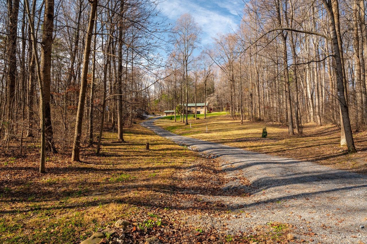 230 RURAL DR, MOUNT SOLON, Virginia 22843, 4 Bedrooms Bedrooms, ,3 BathroomsBathrooms,Residential,230 RURAL DR,658942 MLS # 658942