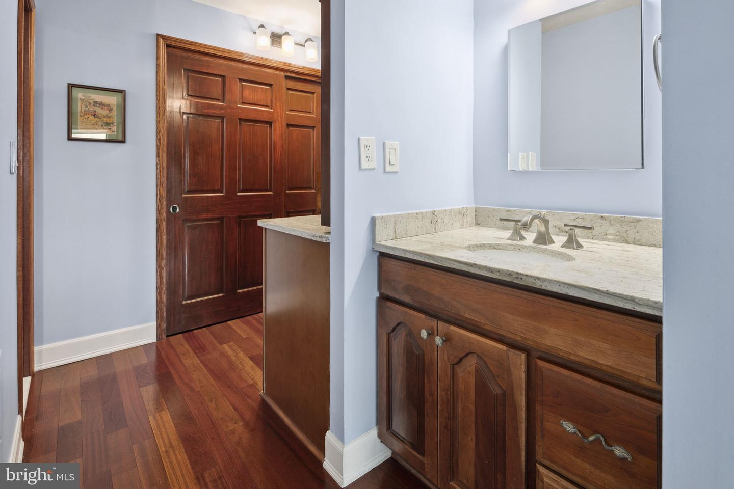 1600 N OAK ST #219, ARLINGTON, Virginia 22209, 3 Bedrooms Bedrooms, ,3 BathroomsBathrooms,Residential,For sale,1600 N OAK ST #219,VAAR2050670 MLS # VAAR2050670