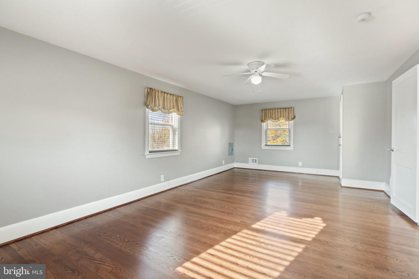 23 FAIRFAX ST, WARRENTON, Virginia 20186, 4 Bedrooms Bedrooms, ,2 BathroomsBathrooms,Residential,For sale,23 FAIRFAX ST,VAFQ2014644 MLS # VAFQ2014644