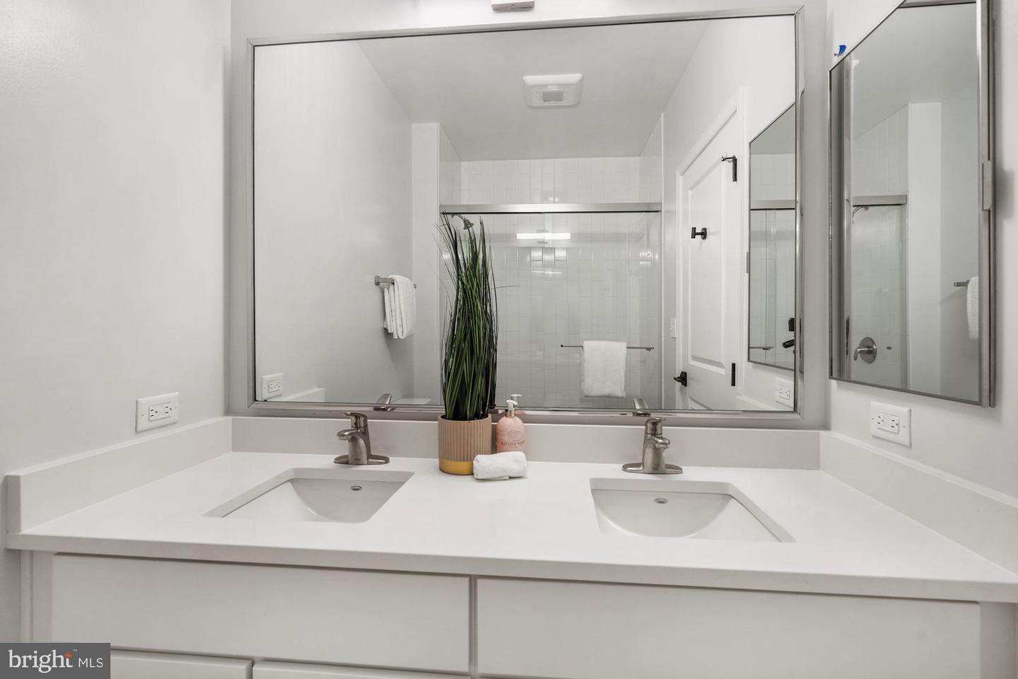 1021 SPRING RD NW #1, WASHINGTON, District Of Columbia 20010, 3 Bedrooms Bedrooms, ,2 BathroomsBathrooms,Residential,For sale,1021 SPRING RD NW #1,DCDC2168572 MLS # DCDC2168572