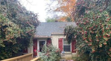 2300 CENTER AVE, CHARLOTTESVILLE, Virginia 22903, 2 Bedrooms Bedrooms, ,1 BathroomBathrooms,Residential,For sale,2300 CENTER AVE,658950 MLS # 658950