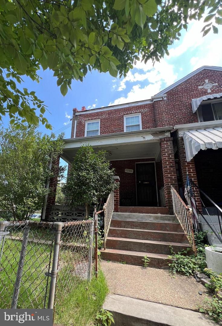 1700 FORT DAVIS ST SE, WASHINGTON, District Of Columbia 20020, 3 Bedrooms Bedrooms, ,1 BathroomBathrooms,Residential,For sale,1700 FORT DAVIS ST SE,DCDC2156626 MLS # DCDC2156626