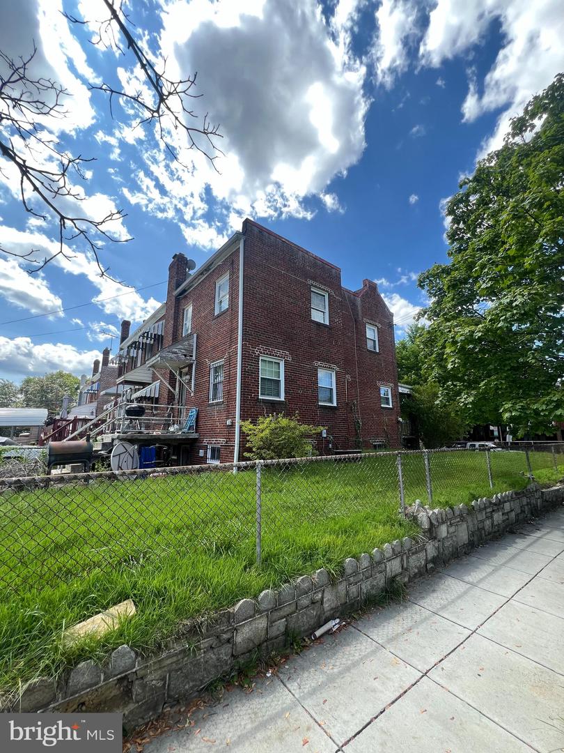 1700 FORT DAVIS ST SE, WASHINGTON, District Of Columbia 20020, 3 Bedrooms Bedrooms, ,1 BathroomBathrooms,Residential,For sale,1700 FORT DAVIS ST SE,DCDC2156626 MLS # DCDC2156626