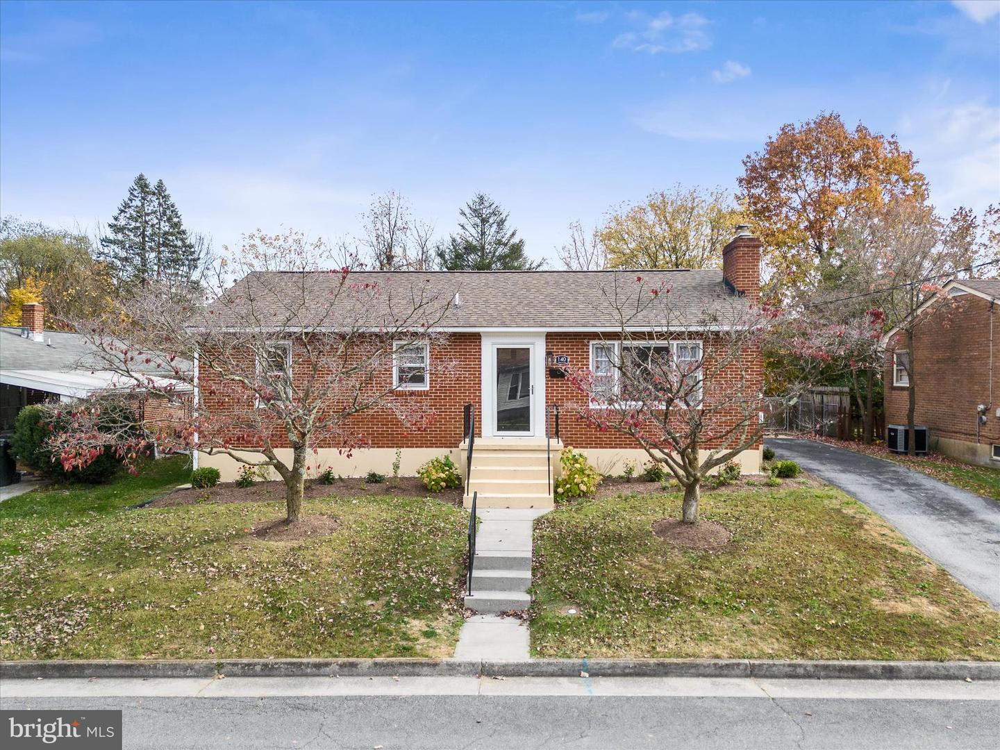 140 WOOD AVE, WINCHESTER, Virginia 22601, 3 Bedrooms Bedrooms, ,2 BathroomsBathrooms,Residential,For sale,140 WOOD AVE,VAWI2006682 MLS # VAWI2006682