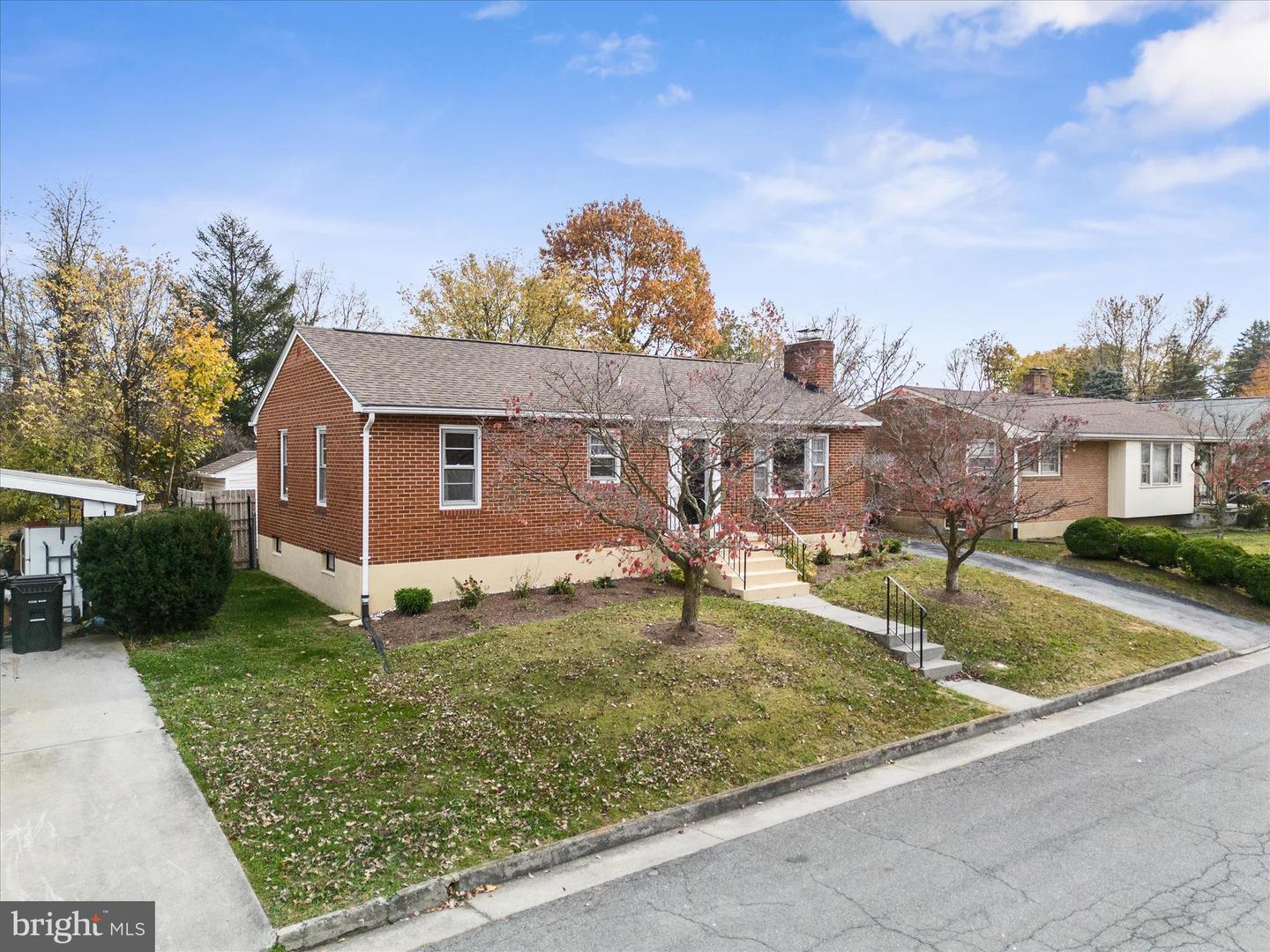 140 WOOD AVE, WINCHESTER, Virginia 22601, 3 Bedrooms Bedrooms, ,2 BathroomsBathrooms,Residential,For sale,140 WOOD AVE,VAWI2006682 MLS # VAWI2006682