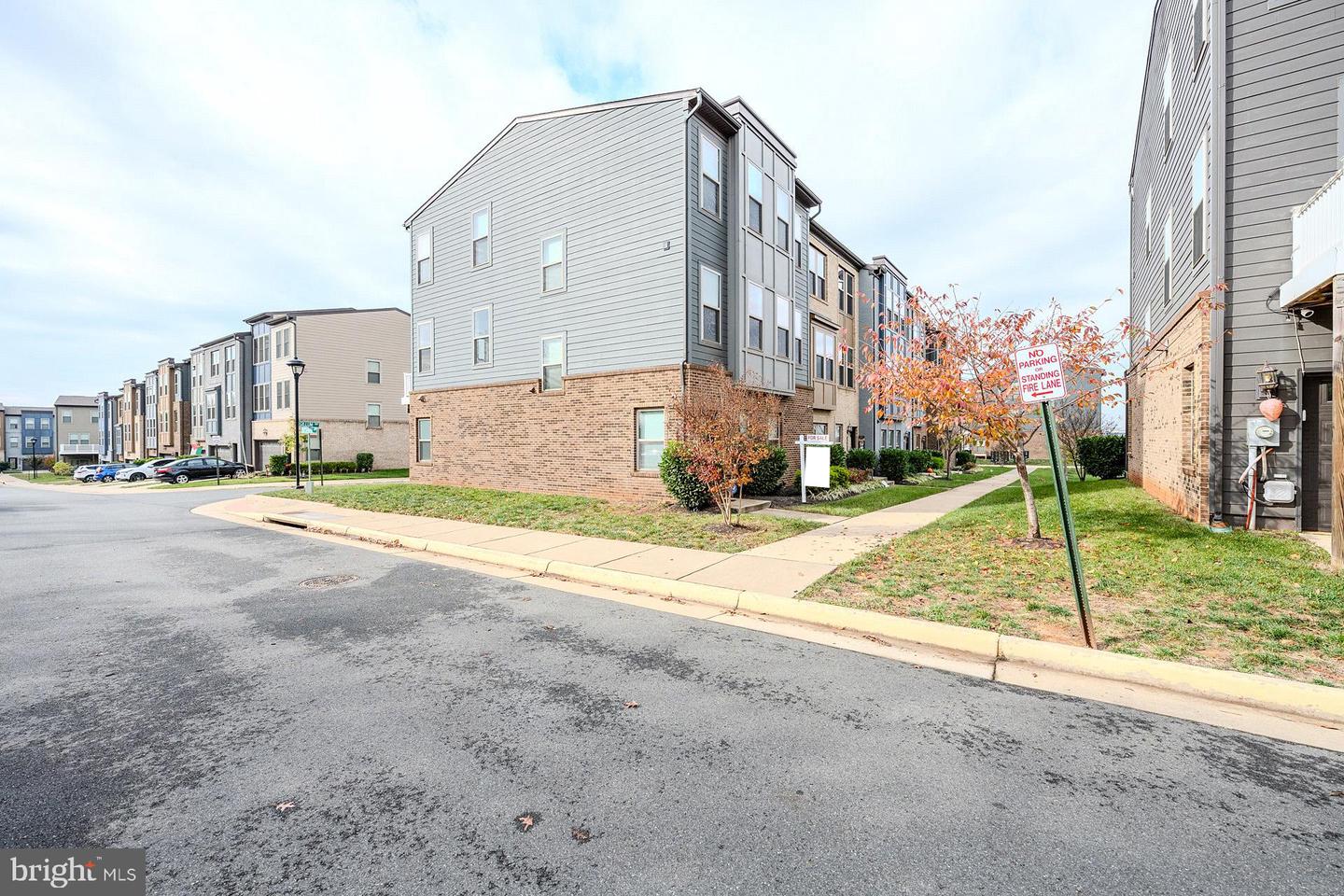 9871 GILLUM WAY, MANASSAS, Virginia 20110, 3 Bedrooms Bedrooms, ,2 BathroomsBathrooms,Residential,For sale,9871 GILLUM WAY,VAMN2007396 MLS # VAMN2007396