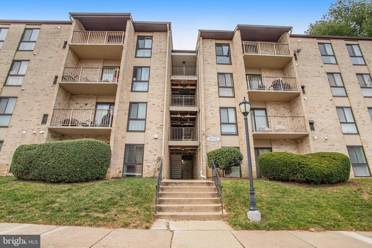 6151 EDSALL RD #M, ALEXANDRIA, Virginia 22304, 2 Bedrooms Bedrooms, ,1 BathroomBathrooms,Residential,For sale,6151 EDSALL RD #M,VAAX2039662 MLS # VAAX2039662