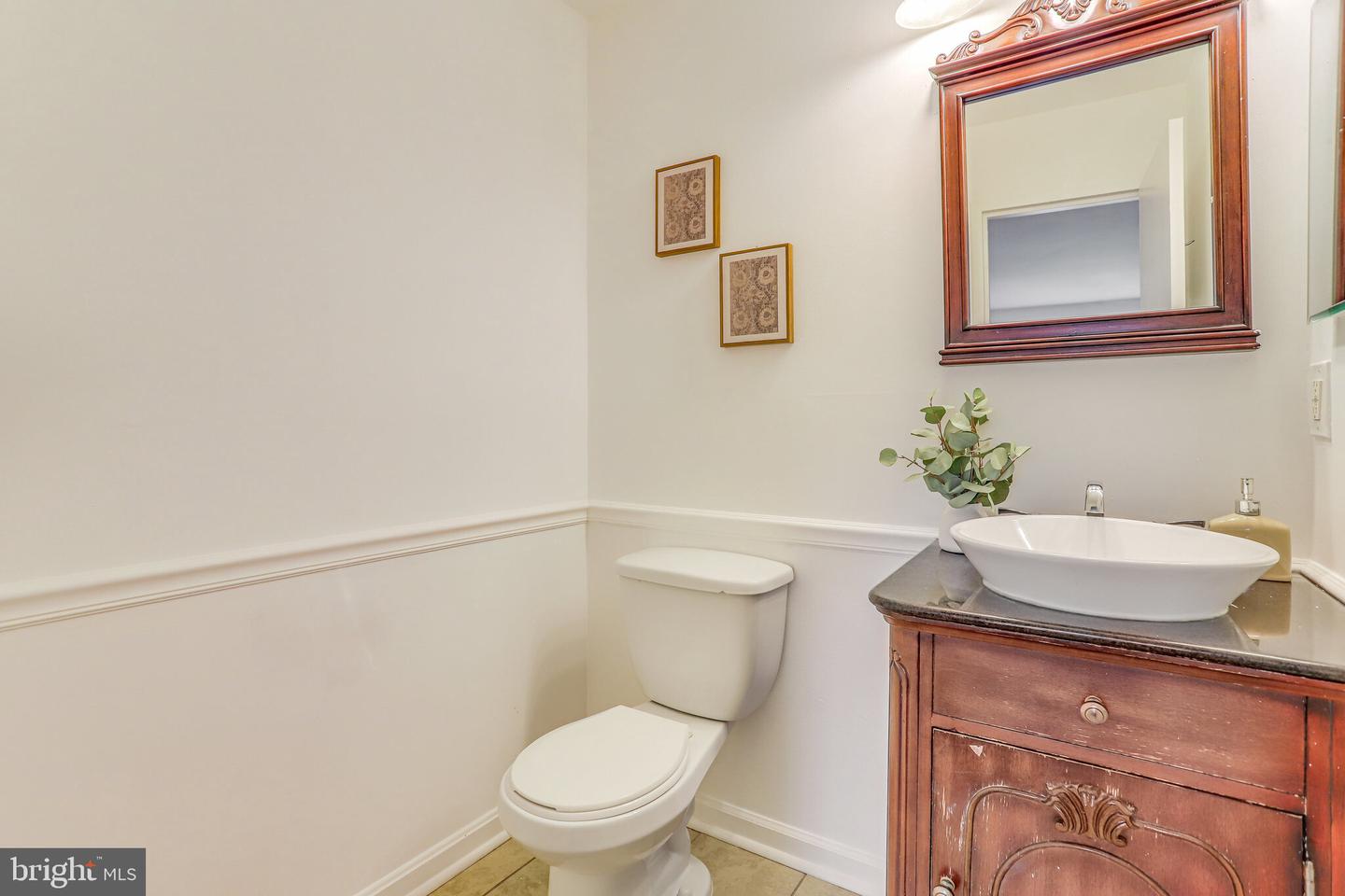 6151 EDSALL RD #M, ALEXANDRIA, Virginia 22304, 2 Bedrooms Bedrooms, ,1 BathroomBathrooms,Residential,For sale,6151 EDSALL RD #M,VAAX2039662 MLS # VAAX2039662