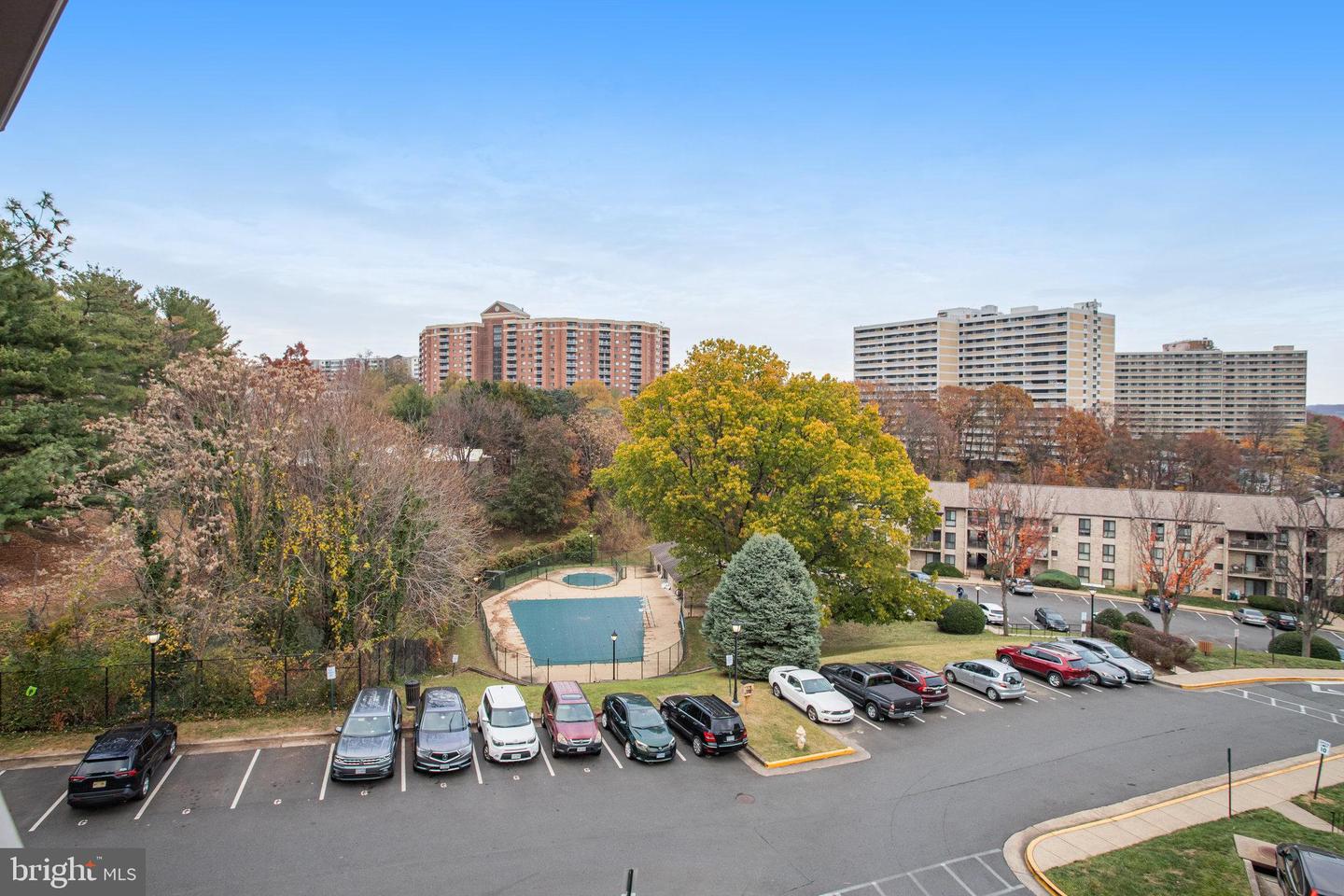 6151 EDSALL RD #M, ALEXANDRIA, Virginia 22304, 2 Bedrooms Bedrooms, ,1 BathroomBathrooms,Residential,For sale,6151 EDSALL RD #M,VAAX2039662 MLS # VAAX2039662