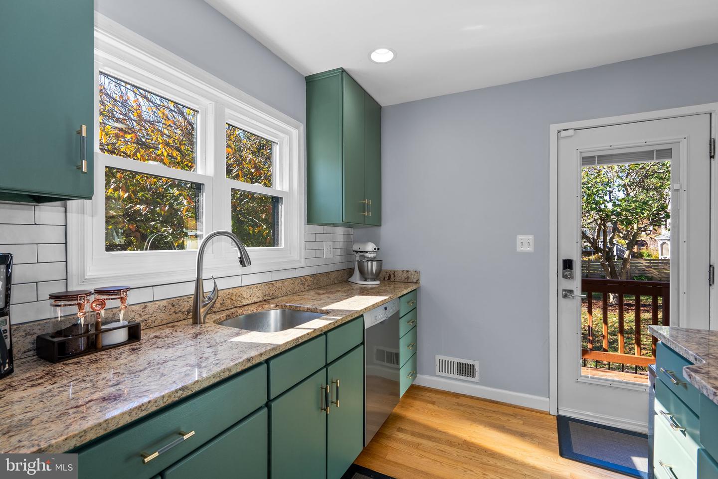 2 N FLOYD ST, ALEXANDRIA, Virginia 22304, 3 Bedrooms Bedrooms, ,2 BathroomsBathrooms,Residential,For sale,2 N FLOYD ST,VAAX2039666 MLS # VAAX2039666