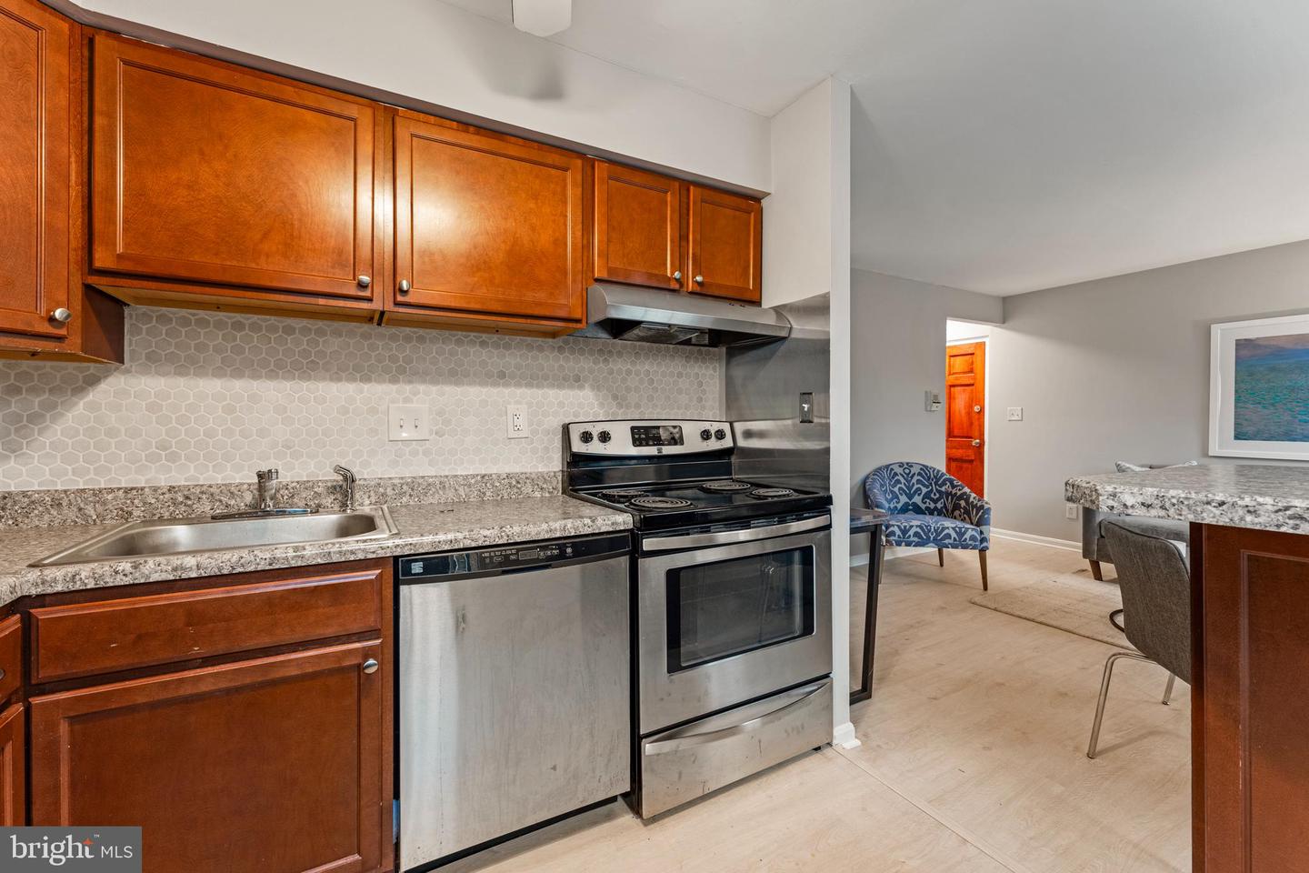 3824 V ST SE #101, WASHINGTON, District Of Columbia 20020, 2 Bedrooms Bedrooms, ,1 BathroomBathrooms,Residential,For sale,3824 V ST SE #101,DCDC2169592 MLS # DCDC2169592