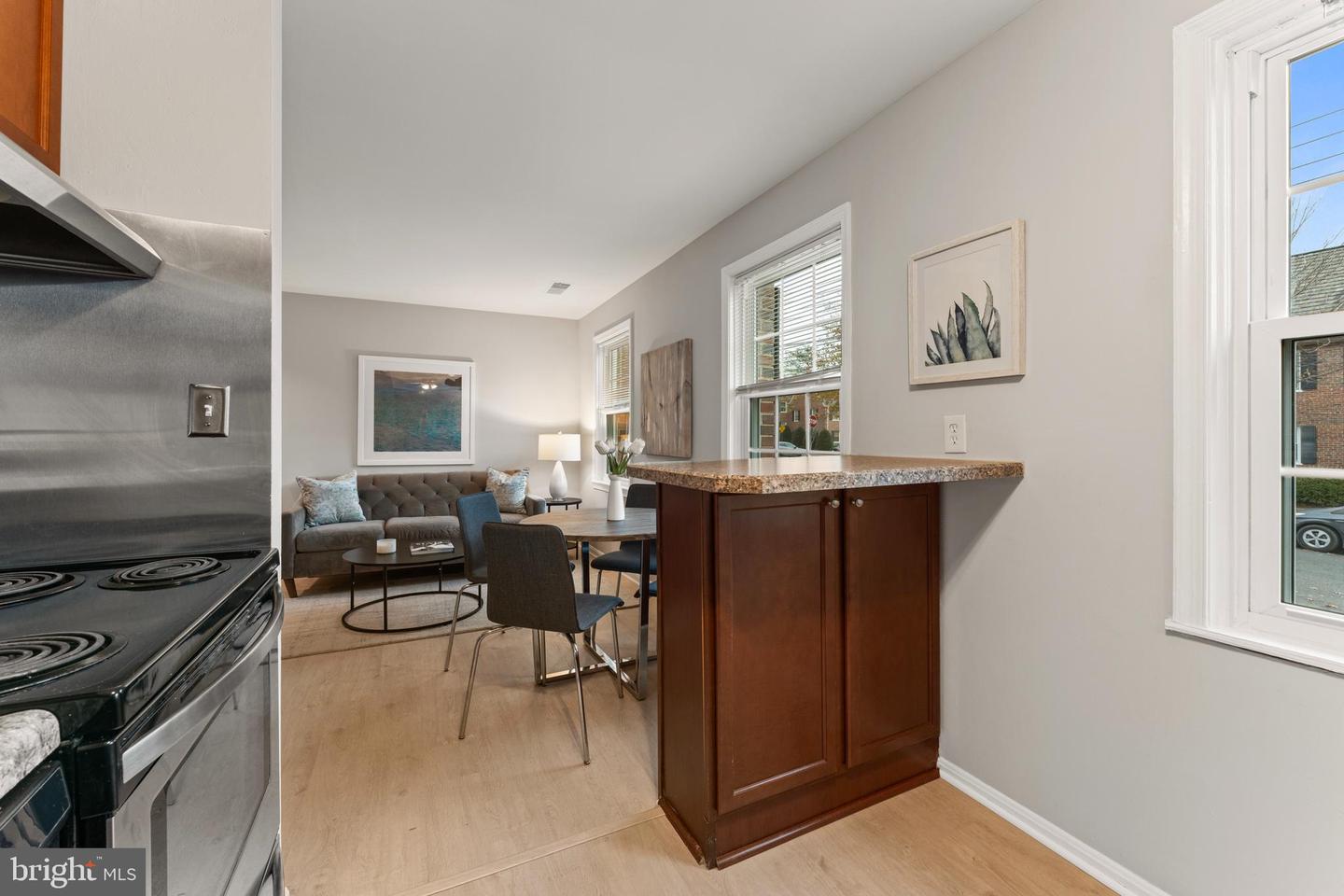 3824 V ST SE #101, WASHINGTON, District Of Columbia 20020, 2 Bedrooms Bedrooms, ,1 BathroomBathrooms,Residential,For sale,3824 V ST SE #101,DCDC2169592 MLS # DCDC2169592