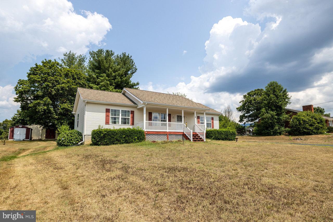 7-B MOYER AVE, LURAY, Virginia 22835, 3 Bedrooms Bedrooms, ,2 BathroomsBathrooms,Residential,For sale,7-B MOYER AVE,VAPA2003864 MLS # VAPA2003864