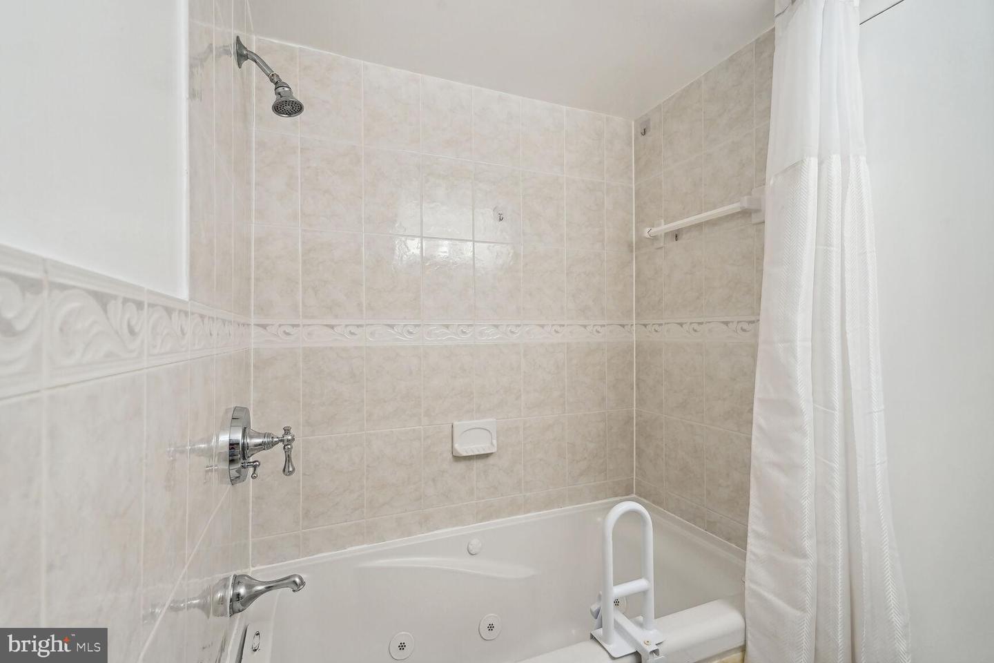 5340 HOLMES RUN PKWY #1510, ALEXANDRIA, Virginia 22304, 2 Bedrooms Bedrooms, ,1 BathroomBathrooms,Residential,For sale,5340 HOLMES RUN PKWY #1510,VAAX2037792 MLS # VAAX2037792