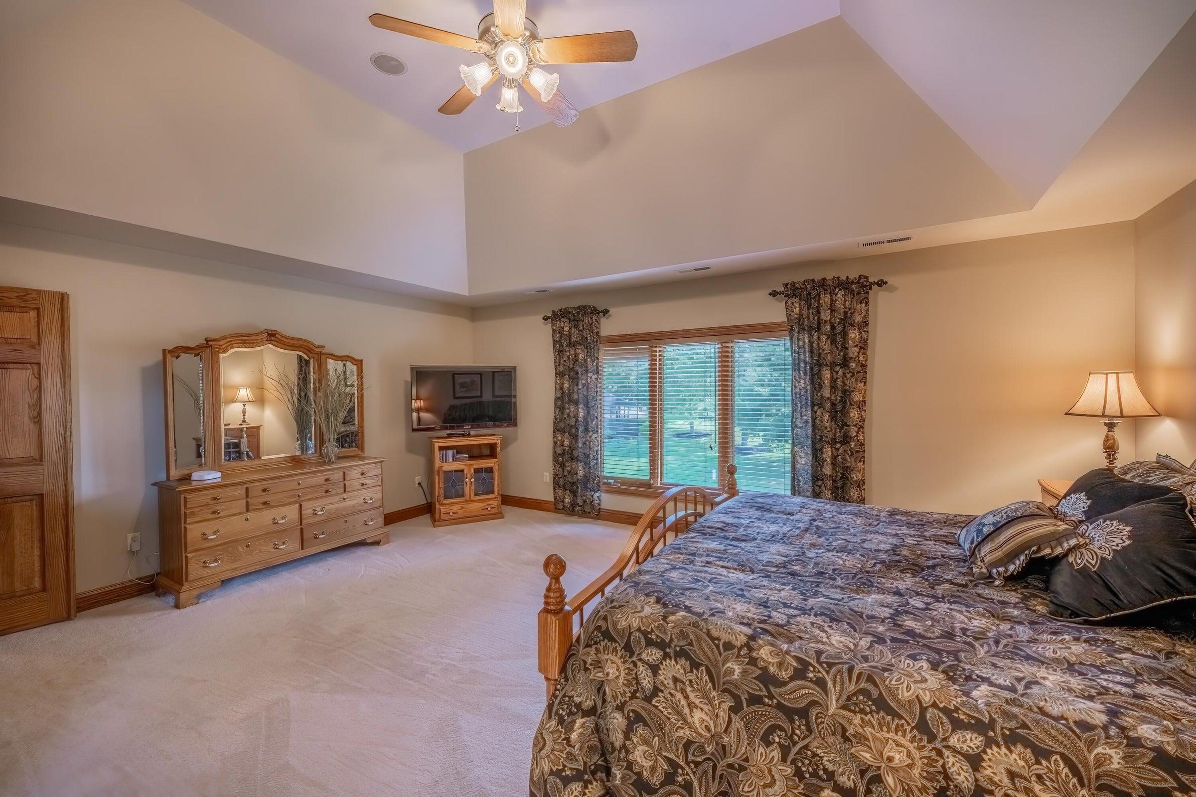 Master BR  Master Bedroom is carpeted. Soft on your feet.