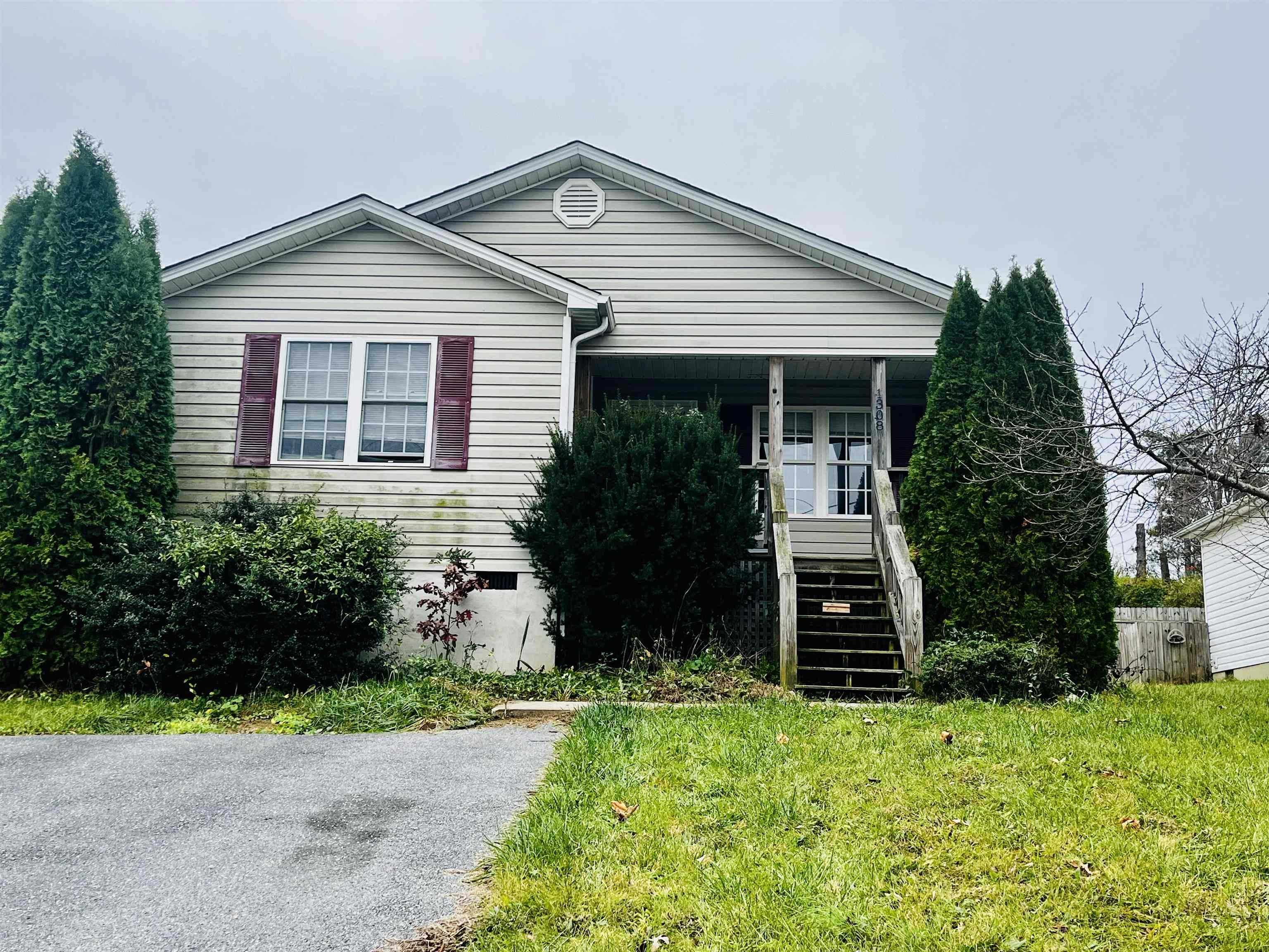 1308 3RD ST, WAYNESBORO, Virginia 22980, 3 Bedrooms Bedrooms, ,2 BathroomsBathrooms,Residential,1308 3RD ST,658989 MLS # 658989