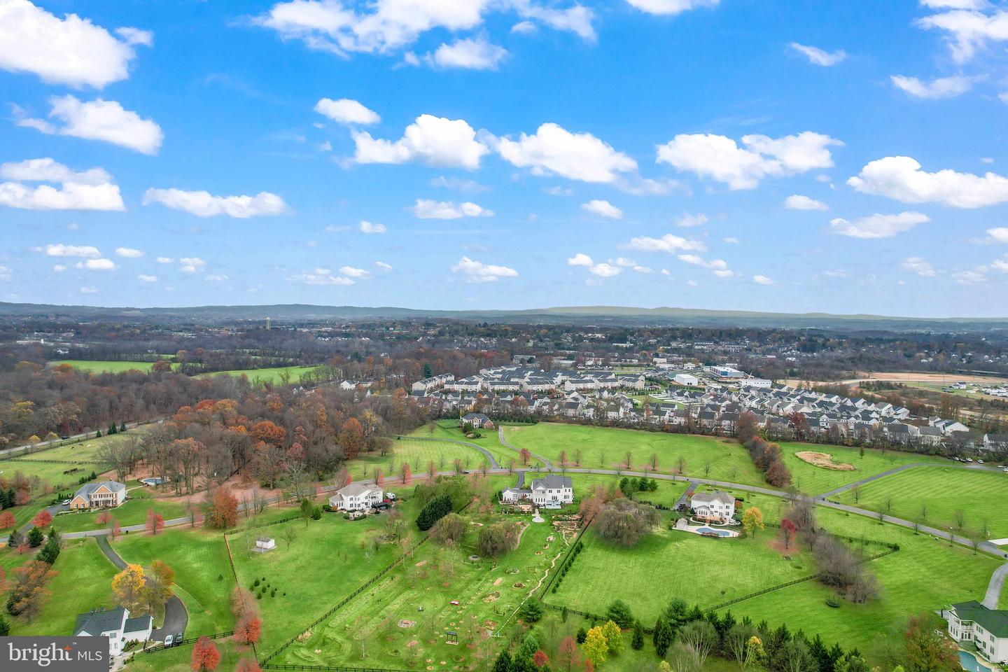 16802 CHESTNUT OVERLOOK DR, PURCELLVILLE, Virginia 20132, 5 Bedrooms Bedrooms, ,5 BathroomsBathrooms,Residential,For sale,16802 CHESTNUT OVERLOOK DR,VALO2084086 MLS # VALO2084086