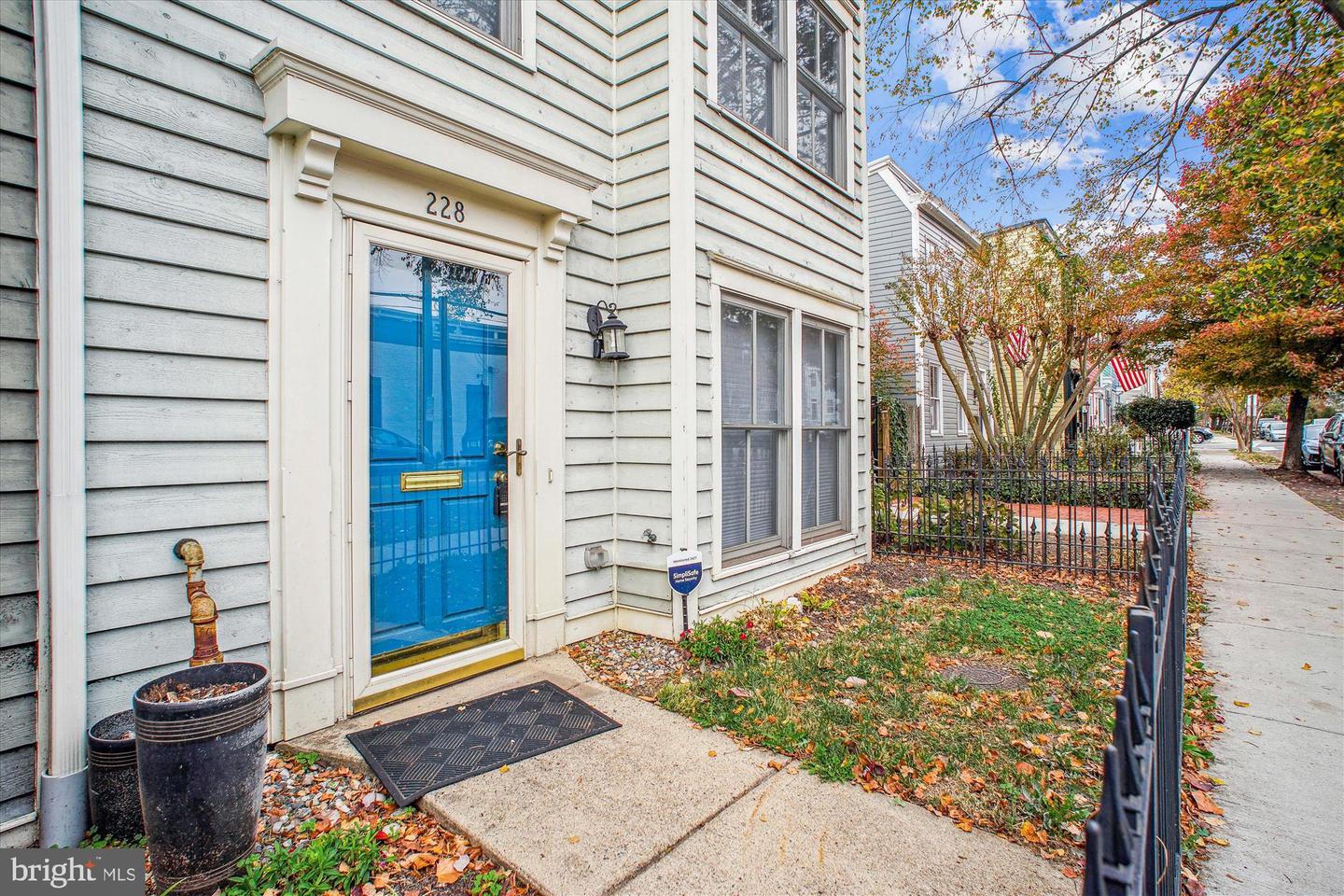 228 N PAYNE ST, ALEXANDRIA, Virginia 22314, 3 Bedrooms Bedrooms, ,2 BathroomsBathrooms,Residential,For sale,228 N PAYNE ST,VAAX2039742 MLS # VAAX2039742