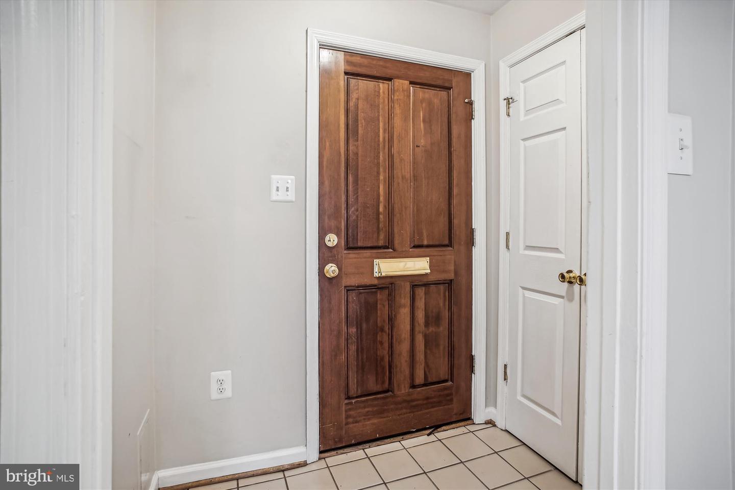 228 N PAYNE ST, ALEXANDRIA, Virginia 22314, 3 Bedrooms Bedrooms, ,2 BathroomsBathrooms,Residential,For sale,228 N PAYNE ST,VAAX2039742 MLS # VAAX2039742