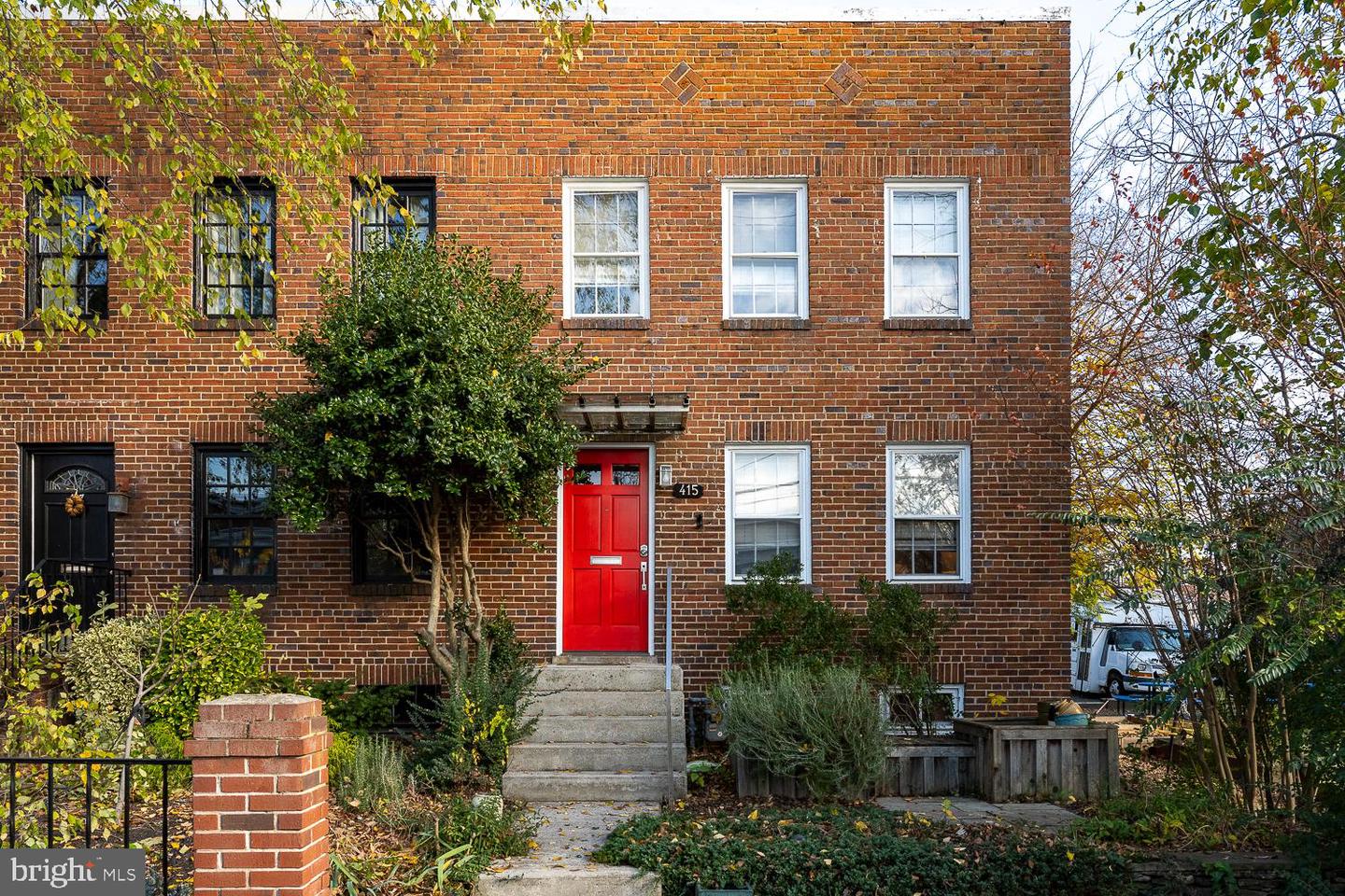 415 N PAYNE ST N, ALEXANDRIA, Virginia 22314, 2 Bedrooms Bedrooms, ,2 BathroomsBathrooms,Residential,For sale,415 N PAYNE ST N,VAAX2039772 MLS # VAAX2039772