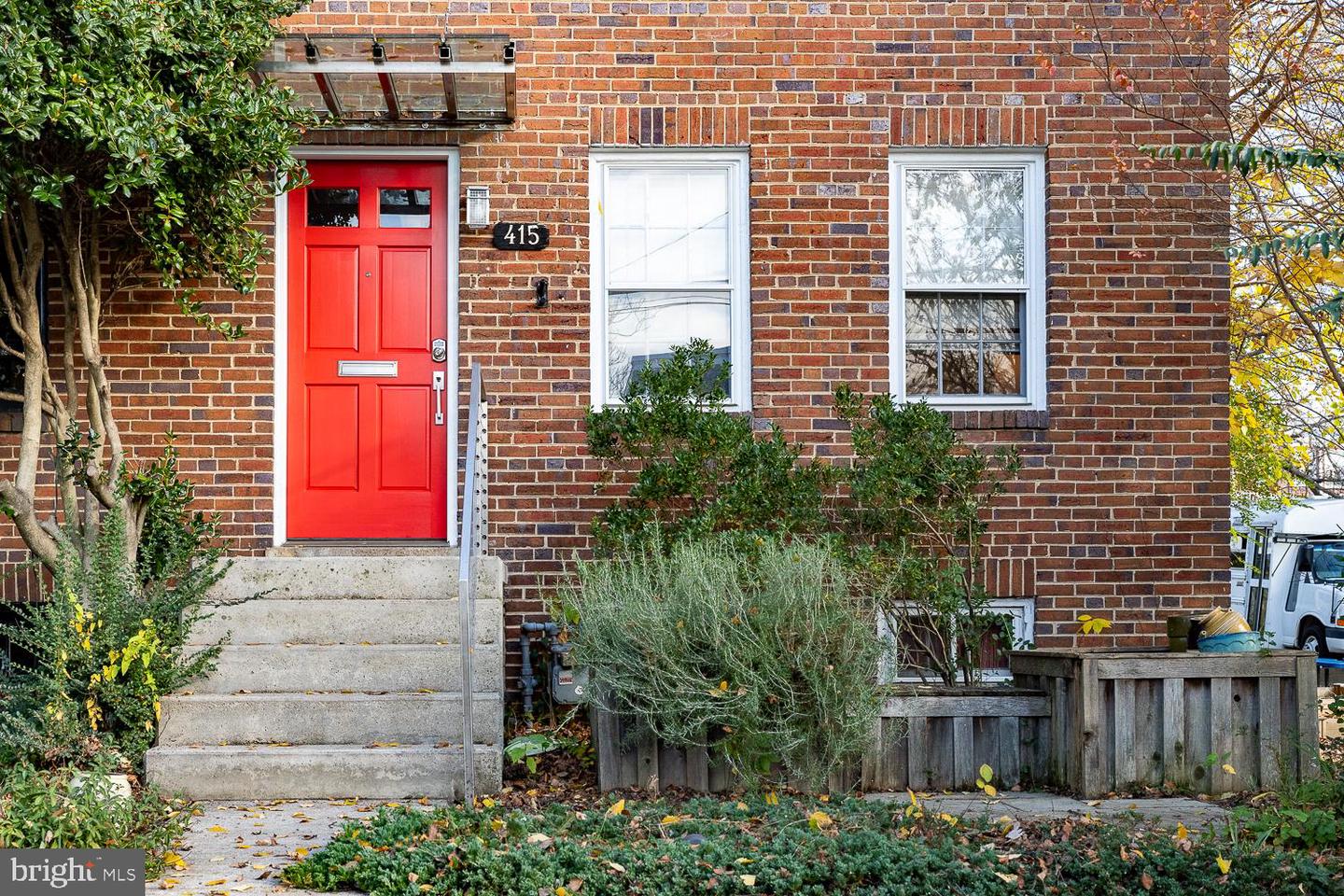 415 N PAYNE ST N, ALEXANDRIA, Virginia 22314, 2 Bedrooms Bedrooms, ,2 BathroomsBathrooms,Residential,For sale,415 N PAYNE ST N,VAAX2039772 MLS # VAAX2039772