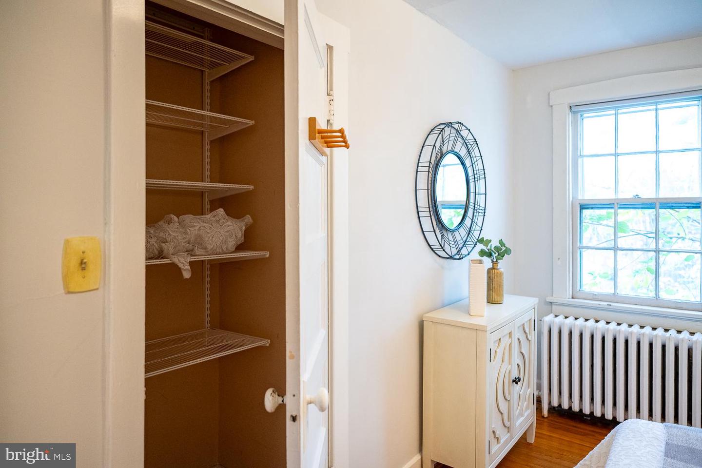 415 N PAYNE ST N, ALEXANDRIA, Virginia 22314, 2 Bedrooms Bedrooms, ,2 BathroomsBathrooms,Residential,For sale,415 N PAYNE ST N,VAAX2039772 MLS # VAAX2039772