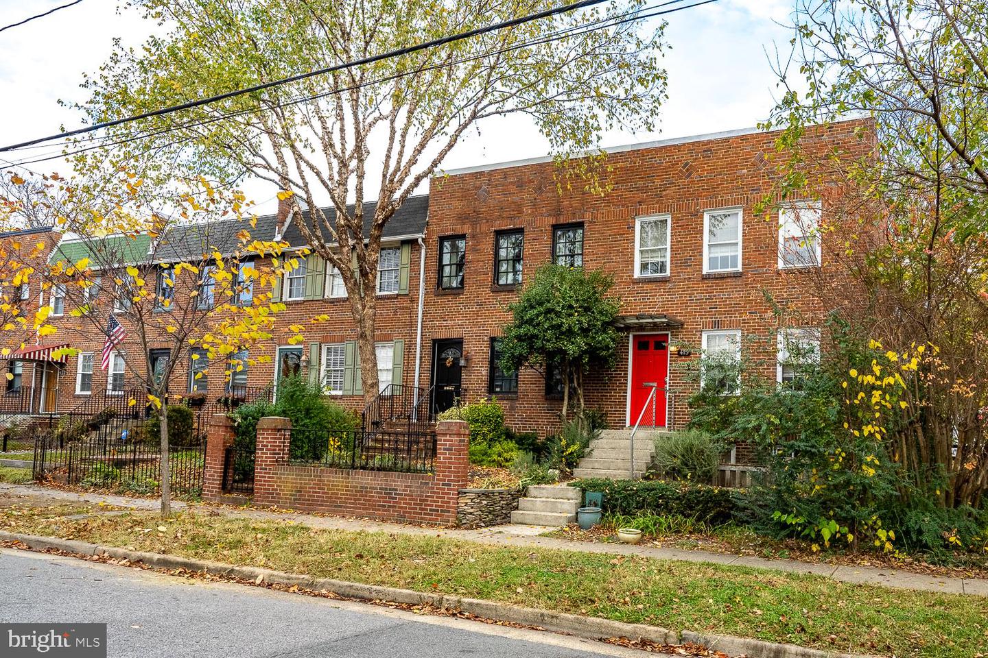 415 N PAYNE ST N, ALEXANDRIA, Virginia 22314, 2 Bedrooms Bedrooms, ,2 BathroomsBathrooms,Residential,For sale,415 N PAYNE ST N,VAAX2039772 MLS # VAAX2039772