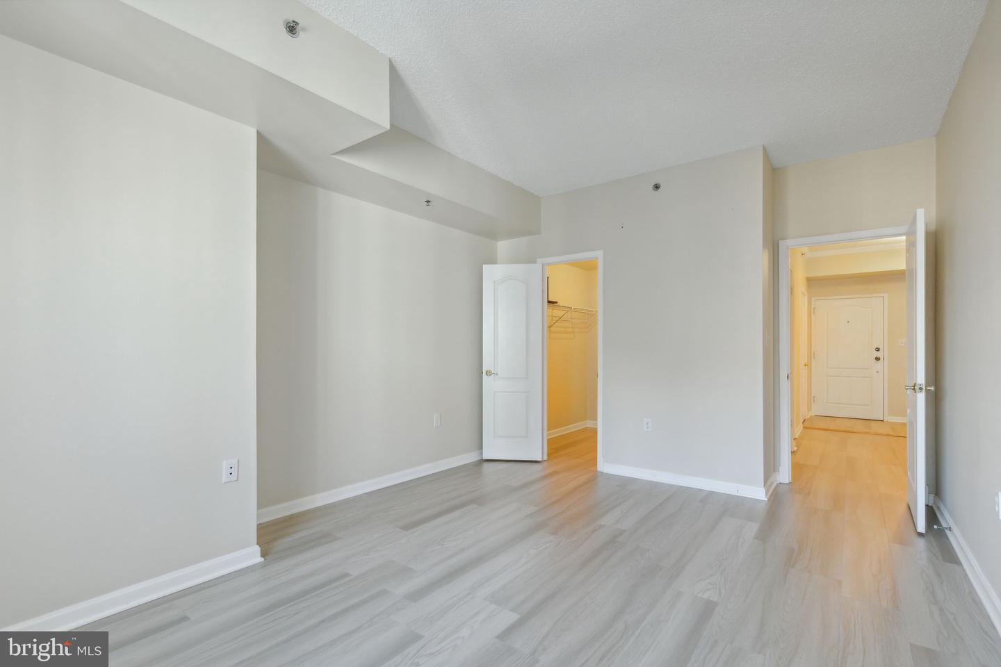 1211 S EADS ST #1211, ARLINGTON, Virginia 22202, 1 Bedroom Bedrooms, ,1 BathroomBathrooms,Residential,For sale,1211 S EADS ST #1211,VAAR2046506 MLS # VAAR2046506