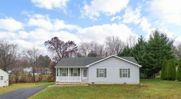 14 AUBURN DR, GROTTOES, Virginia 24441, 2 Bedrooms Bedrooms, ,2 BathroomsBathrooms,Residential,14 AUBURN DR,658828 MLS # 658828