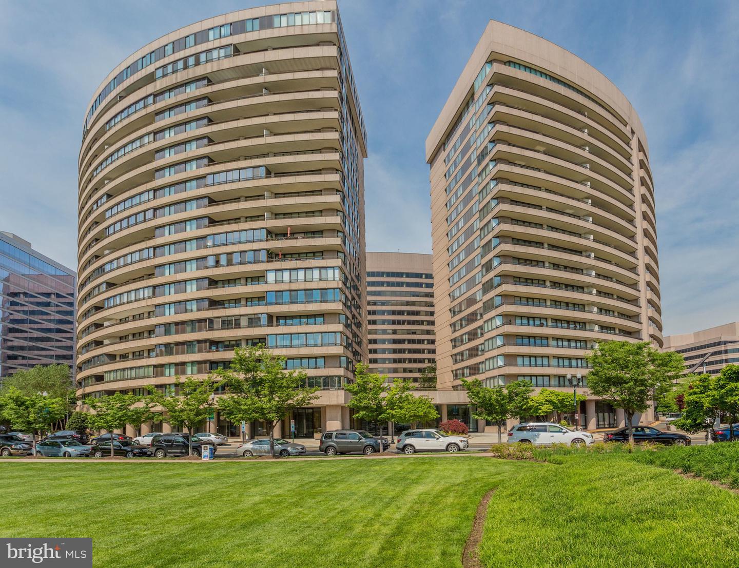 1300 CRYSTAL DR #901S, ARLINGTON, Virginia 22202, 2 Bedrooms Bedrooms, ,2 BathroomsBathrooms,Residential,For sale,1300 CRYSTAL DR #901S,VAAR2049854 MLS # VAAR2049854