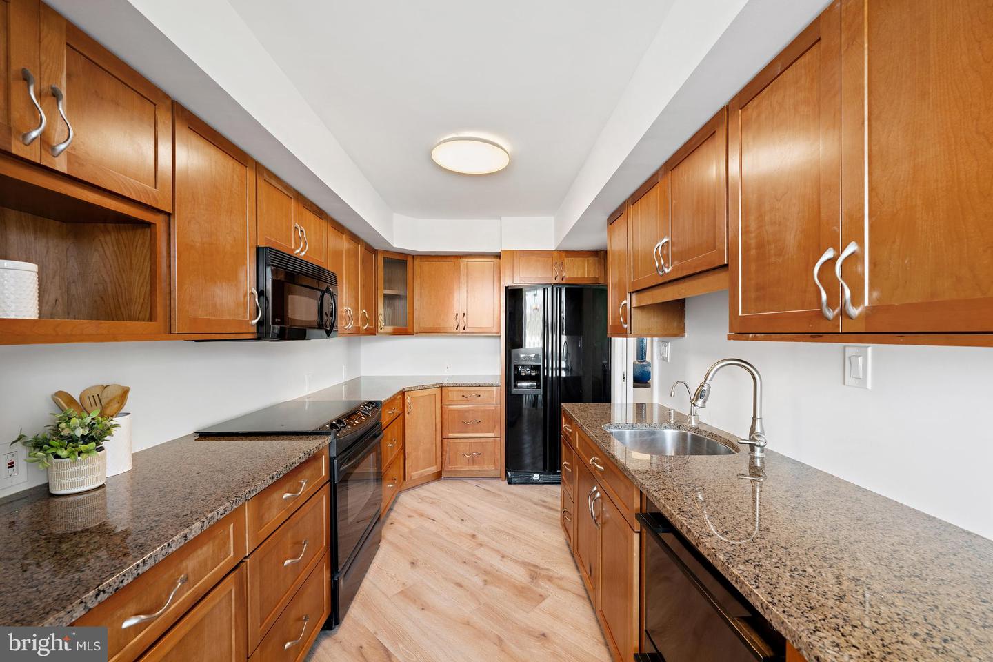 2111 WISCONSIN AVE NW #PH1, WASHINGTON, District Of Columbia 20007, 2 Bedrooms Bedrooms, ,2 BathroomsBathrooms,Residential,For sale,2111 WISCONSIN AVE NW #PH1,DCDC2165448 MLS # DCDC2165448