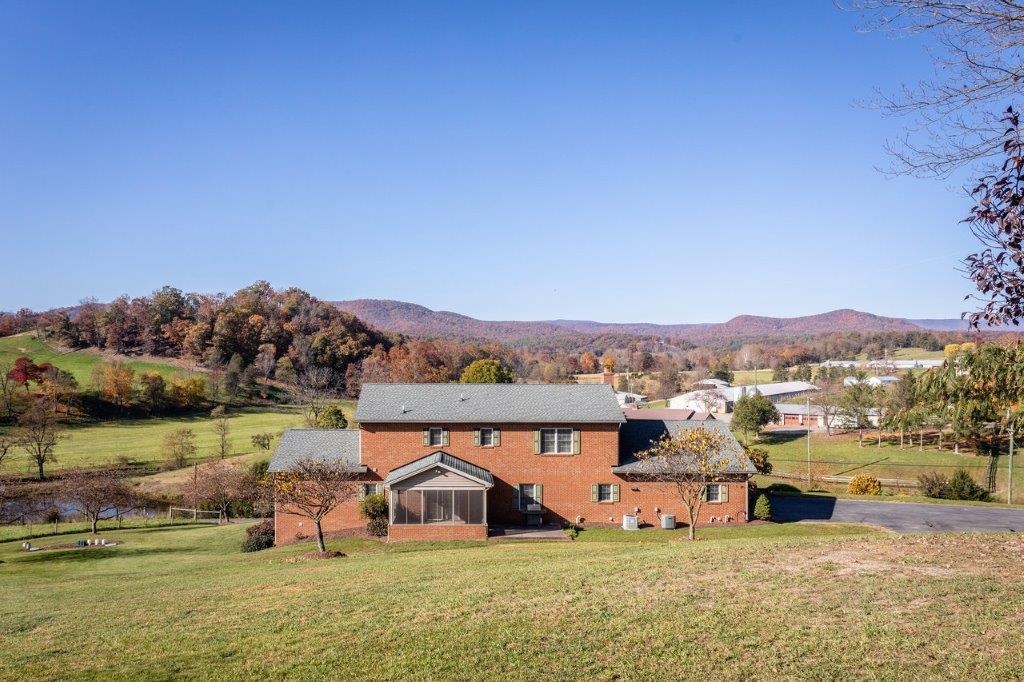 14620 HOPKINS GAP RD, FULKS RUN, Virginia 22830, 5 Bedrooms Bedrooms, ,4 BathroomsBathrooms,Residential,14620 HOPKINS GAP RD,659011 MLS # 659011