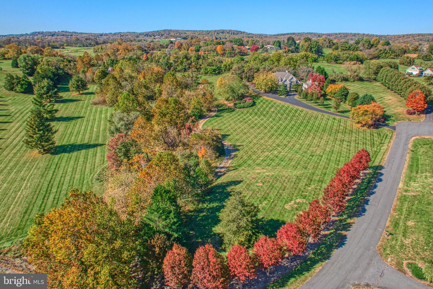 17061 SPRING CREEK LN, LEESBURG, Virginia 20176, 6 Bedrooms Bedrooms, ,6 BathroomsBathrooms,Residential,For sale,17061 SPRING CREEK LN,VALO2083706 MLS # VALO2083706