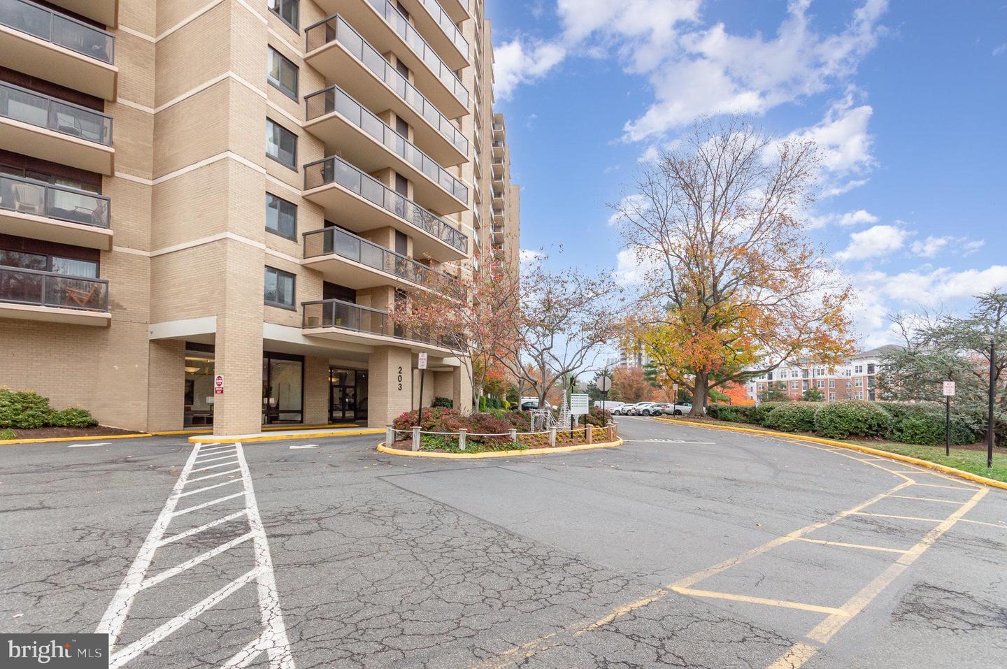 203 YOAKUM PKWY #603, ALEXANDRIA, Virginia 22304, 2 Bedrooms Bedrooms, ,2 BathroomsBathrooms,Residential,For sale,203 YOAKUM PKWY #603,VAAX2039614 MLS # VAAX2039614