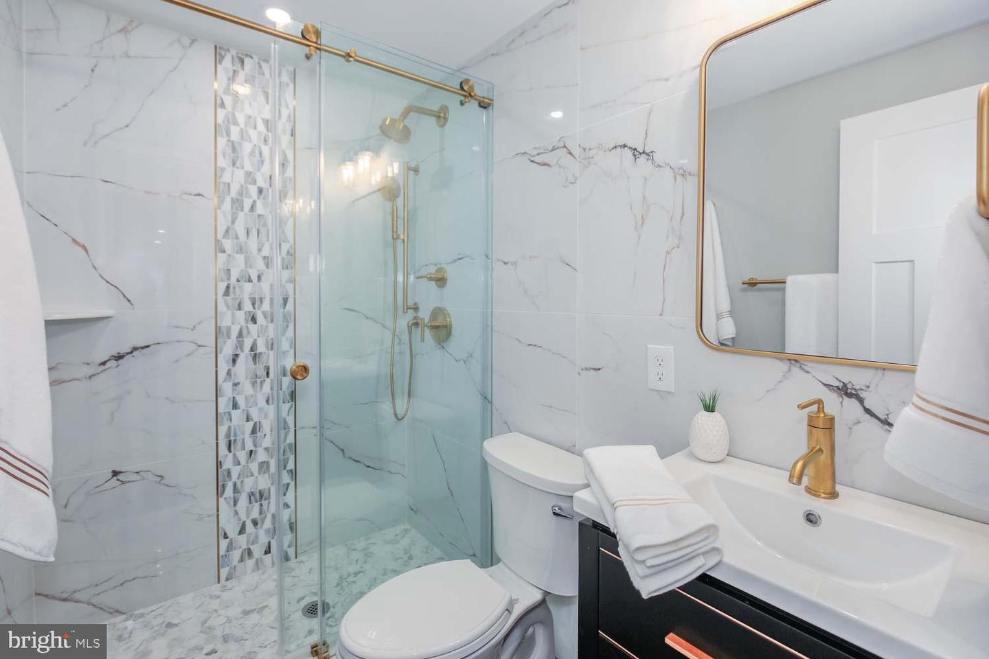 1634 S ST NW #2, WASHINGTON, District Of Columbia 20009, 2 Bedrooms Bedrooms, ,1 BathroomBathrooms,Residential,For sale,1634 S ST NW #2,DCDC2168890 MLS # DCDC2168890