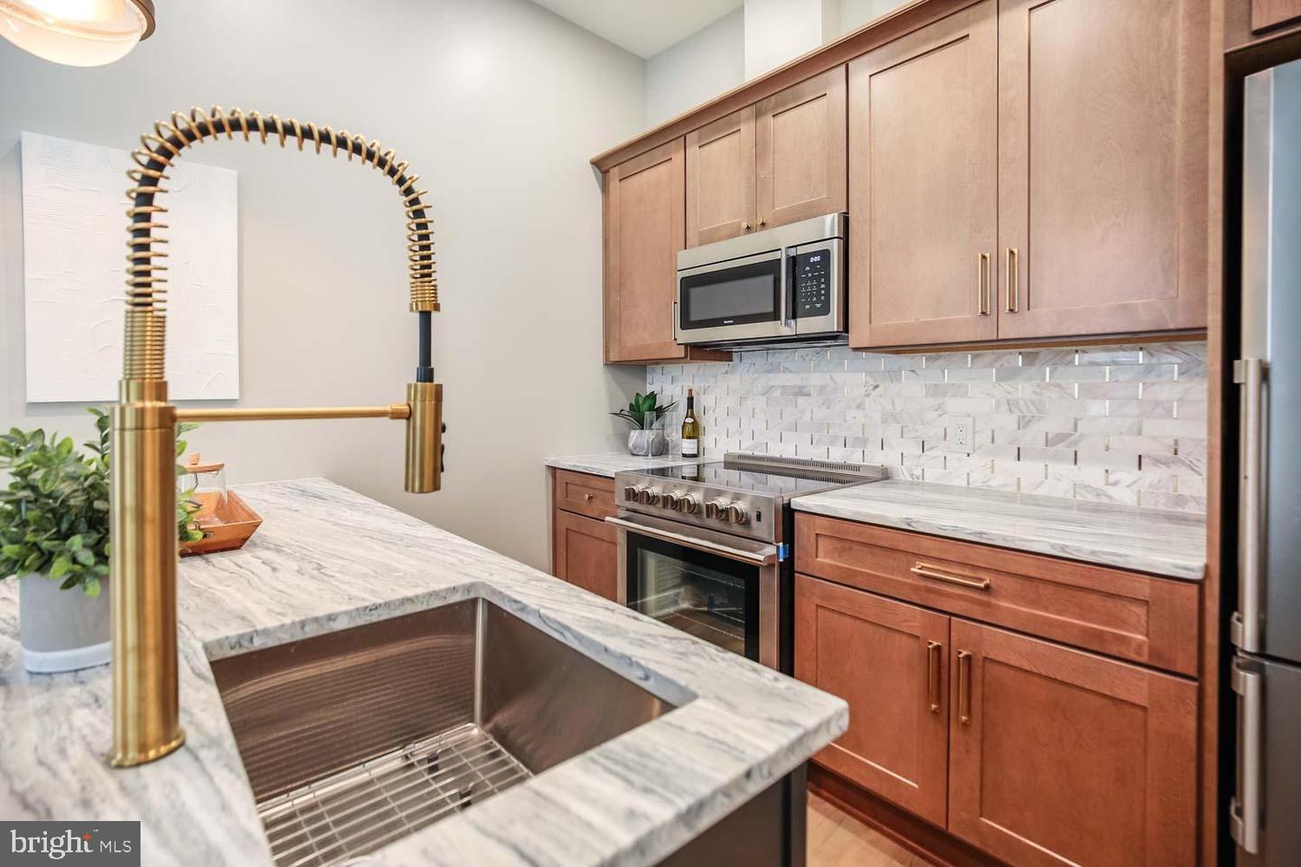 1634 S ST NW #2, WASHINGTON, District Of Columbia 20009, 2 Bedrooms Bedrooms, ,1 BathroomBathrooms,Residential,For sale,1634 S ST NW #2,DCDC2168890 MLS # DCDC2168890